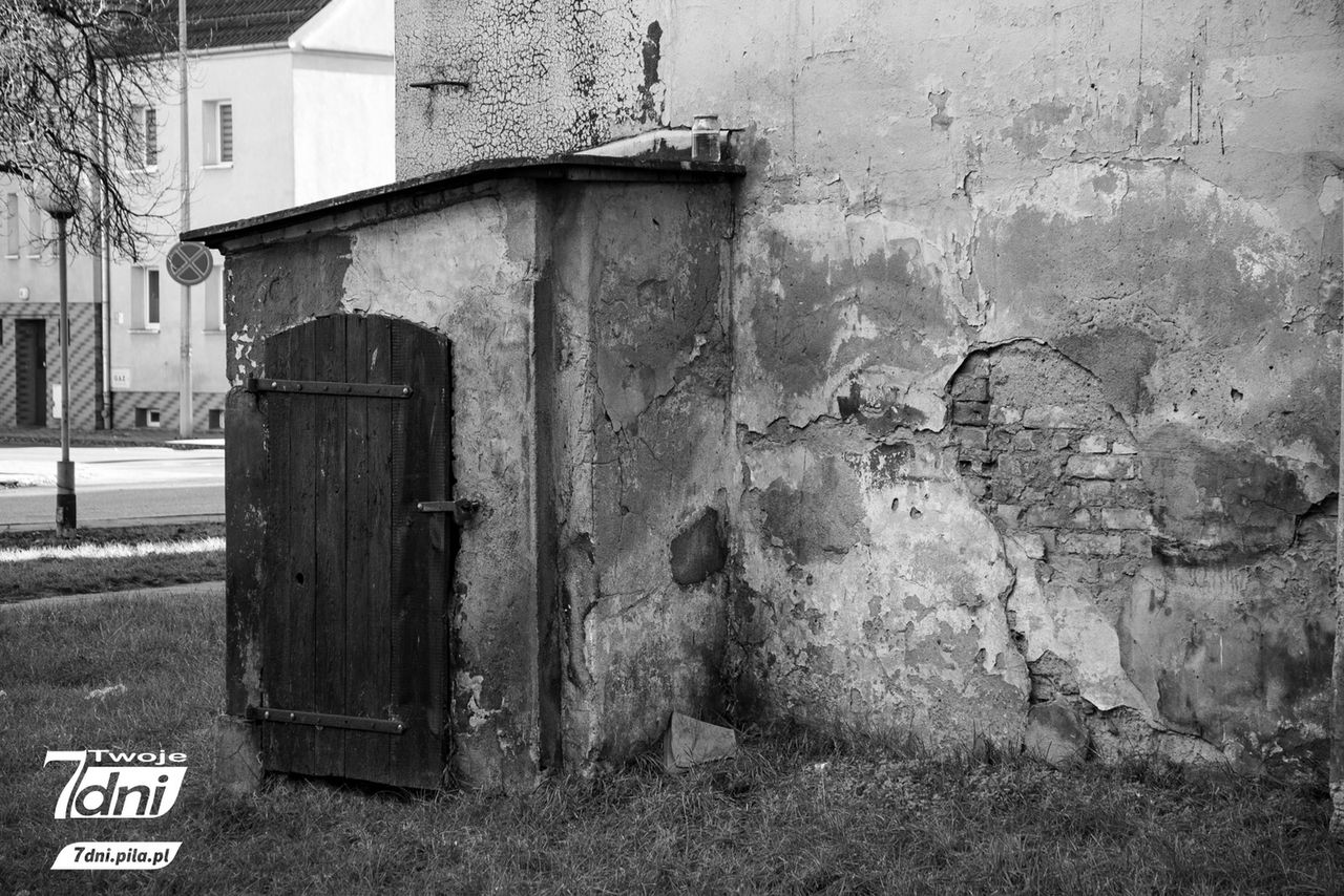 Wyburzanie kamienic przy ul. Ludowej w Pile.