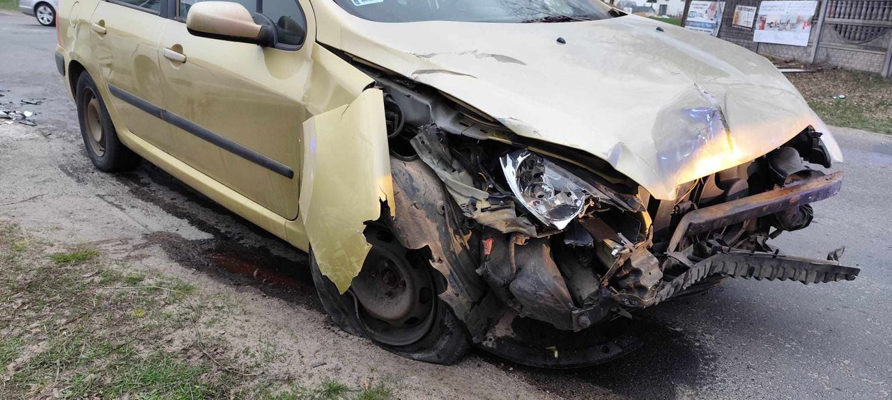 Zdarzenie drogowe w Rogozinie