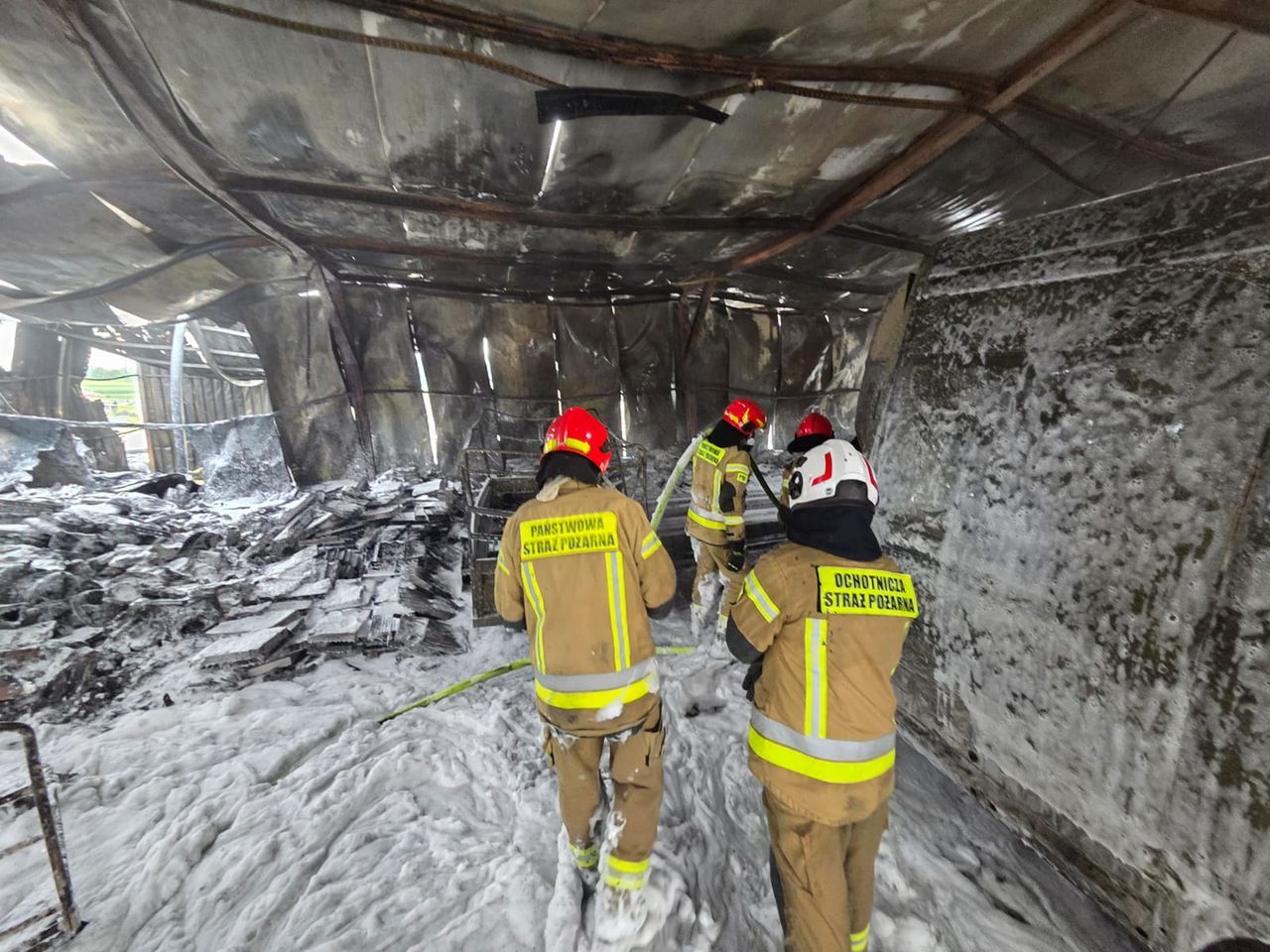 Pożar hali magazynowej