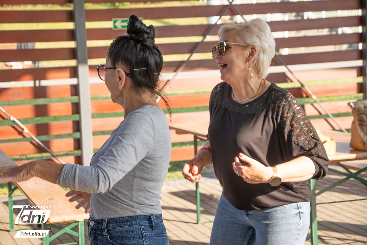 Seniorzy, Piła, Stadion Powiatowy w Pile, zabawa
