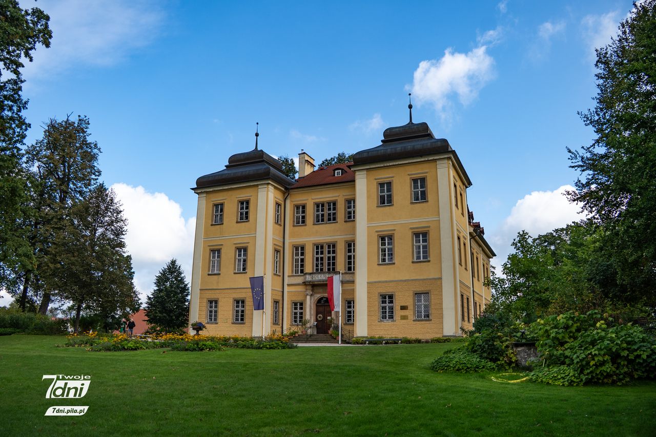 Pałac w Łomnicy, Dolny Śląsk, turystyka