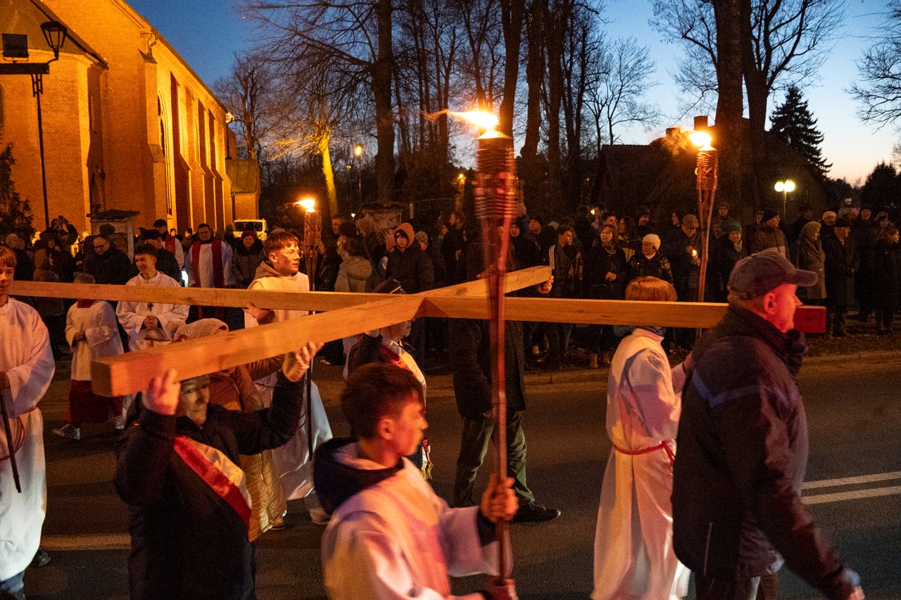 Pilska Droga Krzyżowa, Wielkanoc, Piła