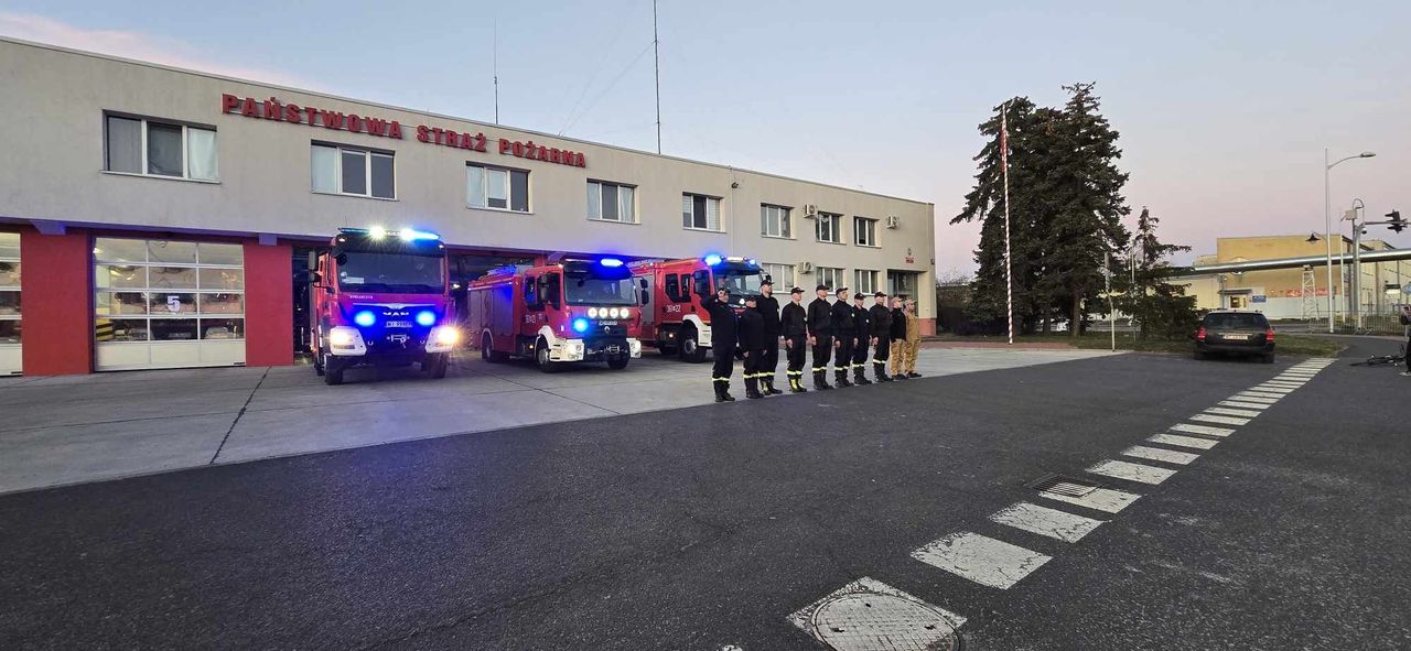 Strażacy z Płocka oddali hołd