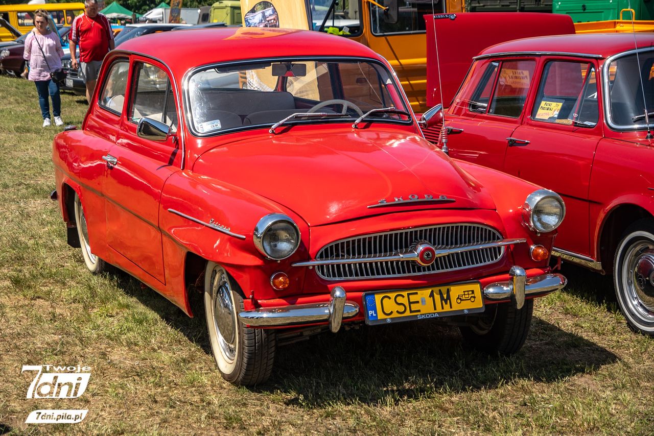 Zlot Starych Samochodów i Maszyn, Walentynowo 2025 