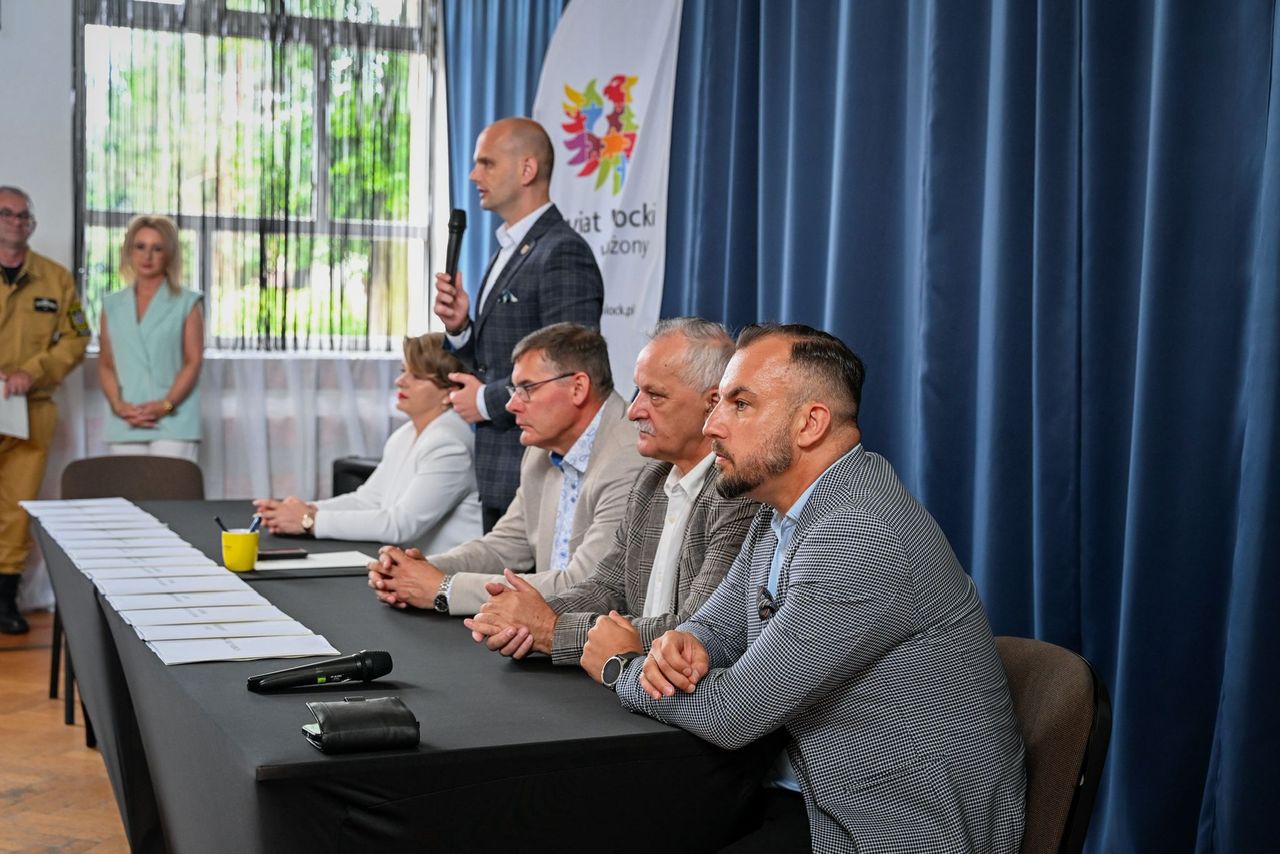 Podpisanie umów na wsparcie OSP