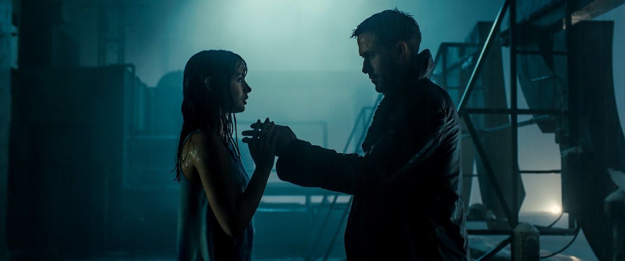 Blade Runner 2049 - scena w deszczu