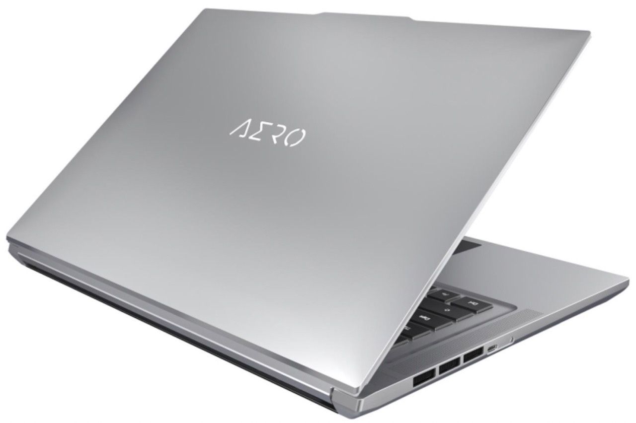 Gigabyte AERO 16 YE5
