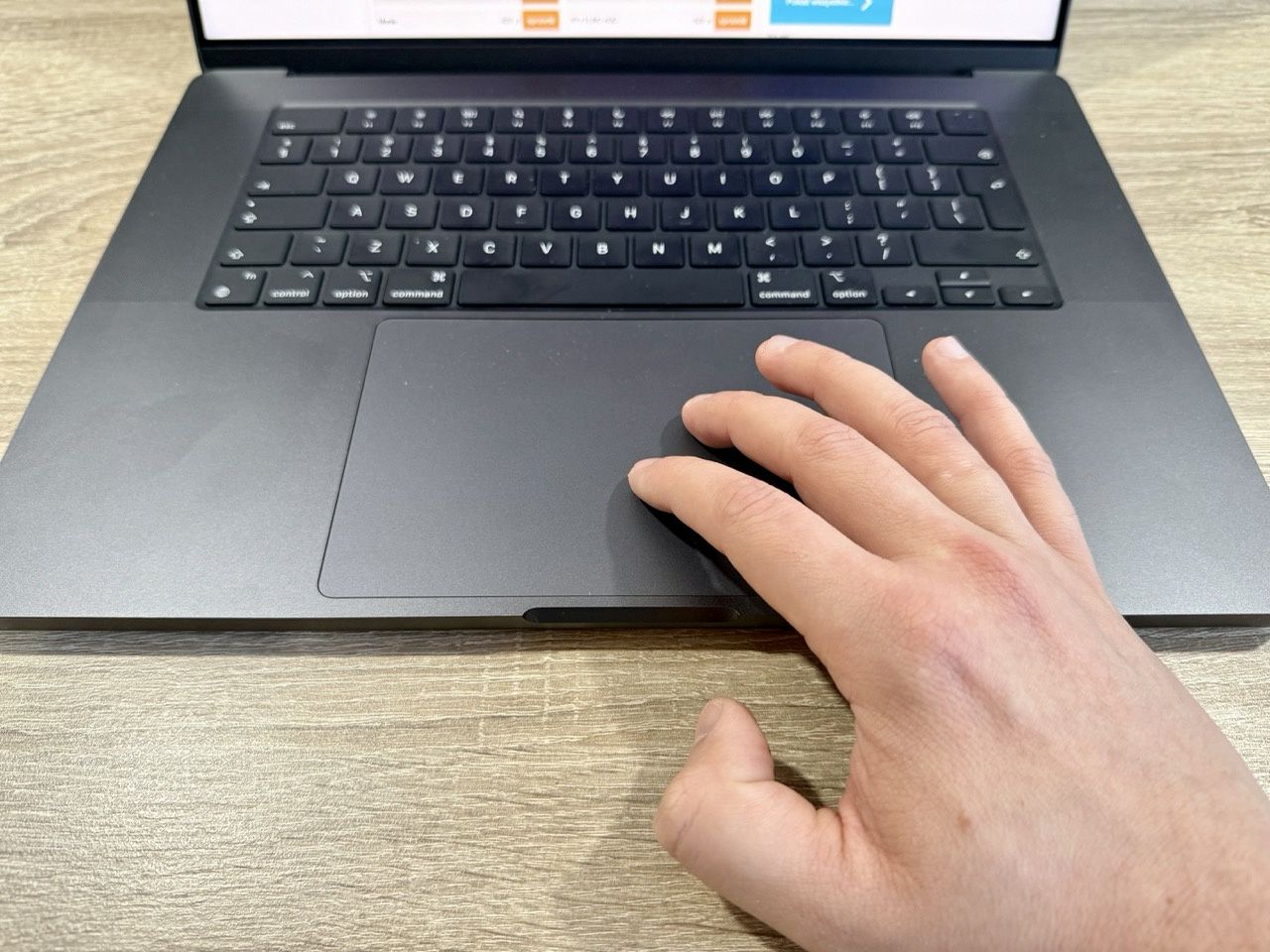 MacBook Pro gładzik