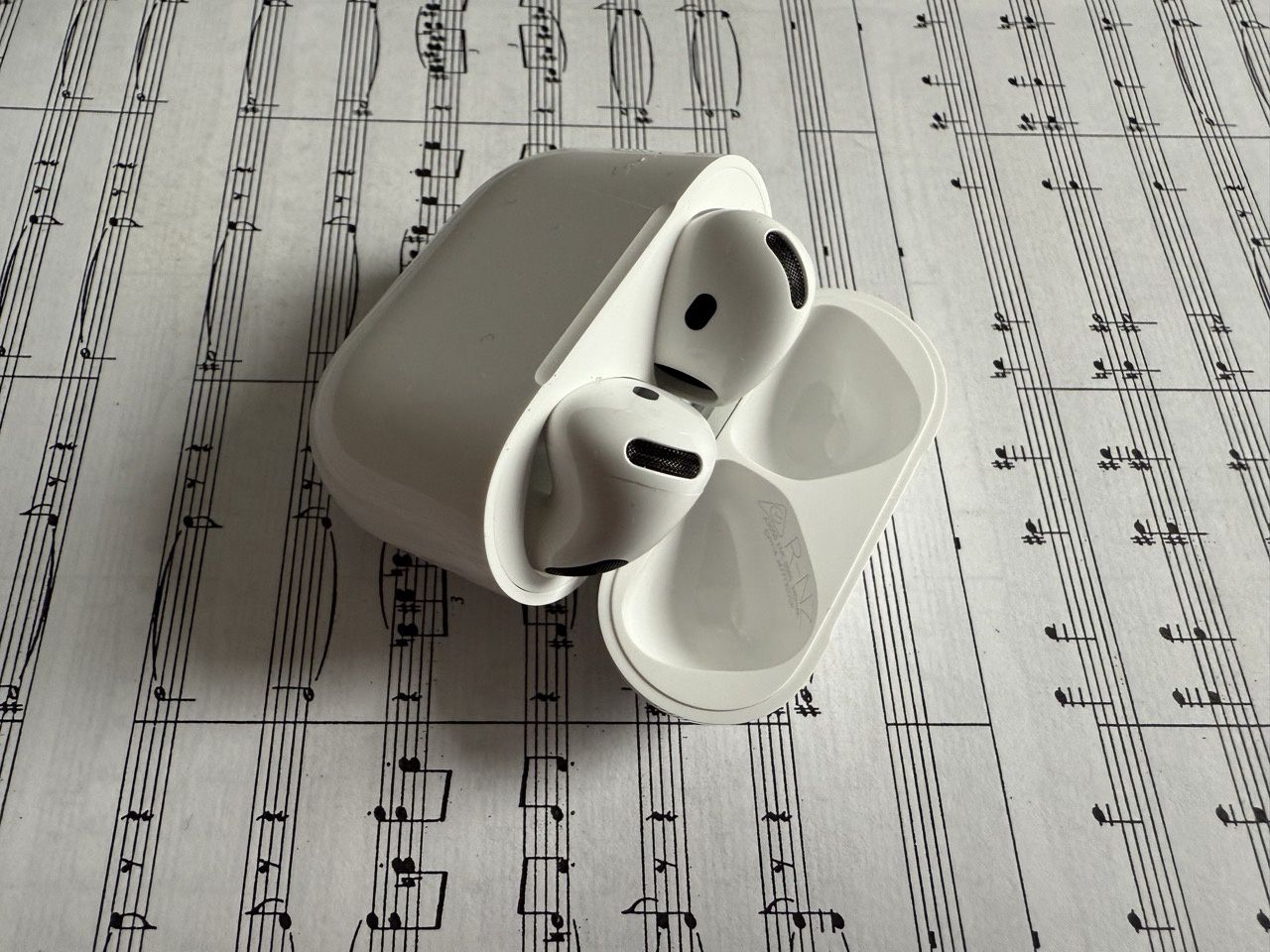 AirPods 4 etui
