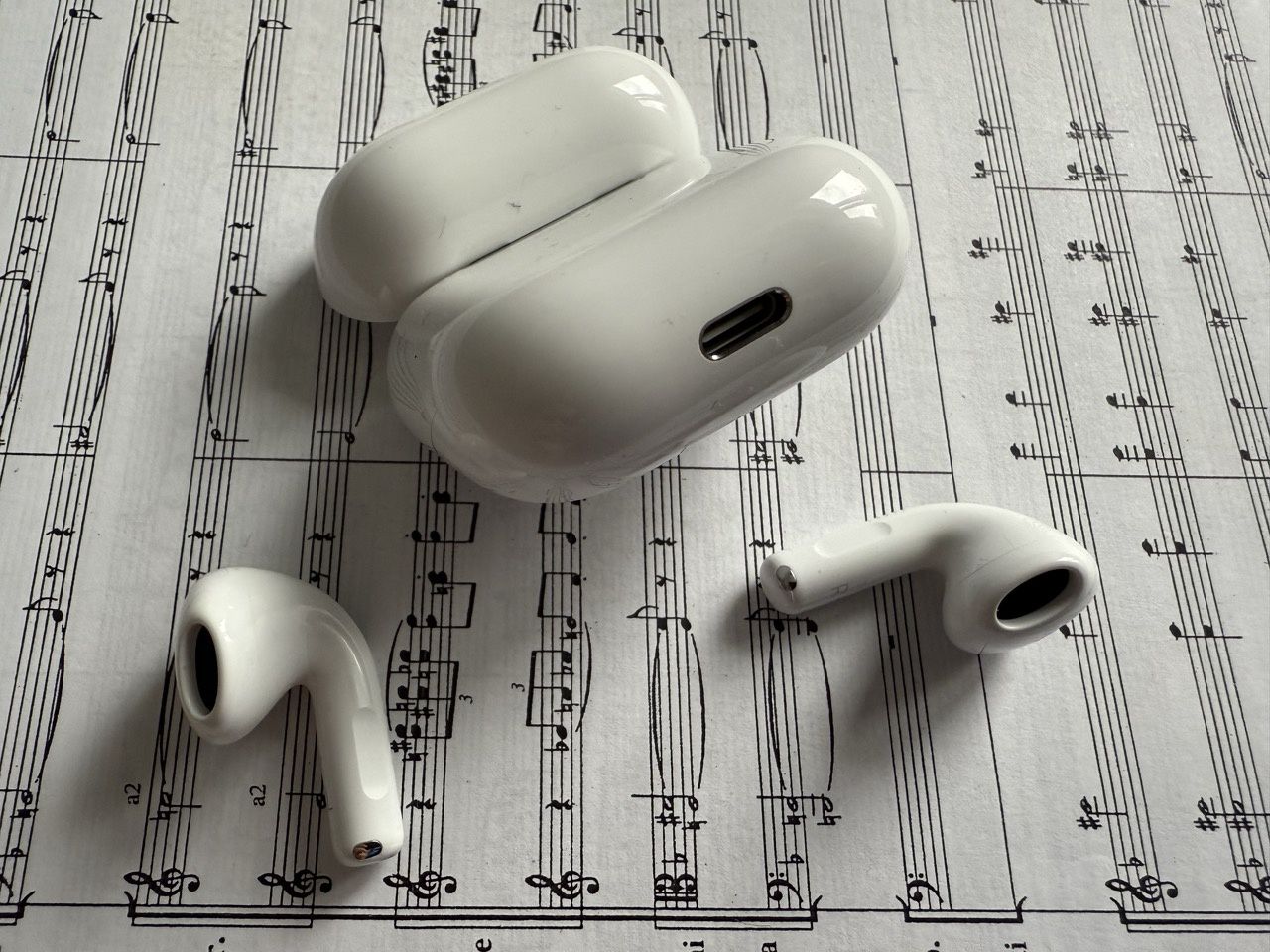 AirPods 4 usb-c