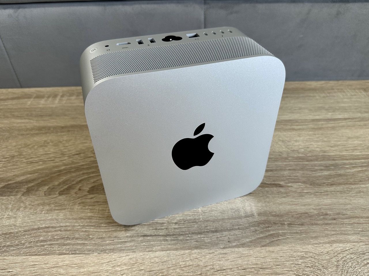 Mac studio przód