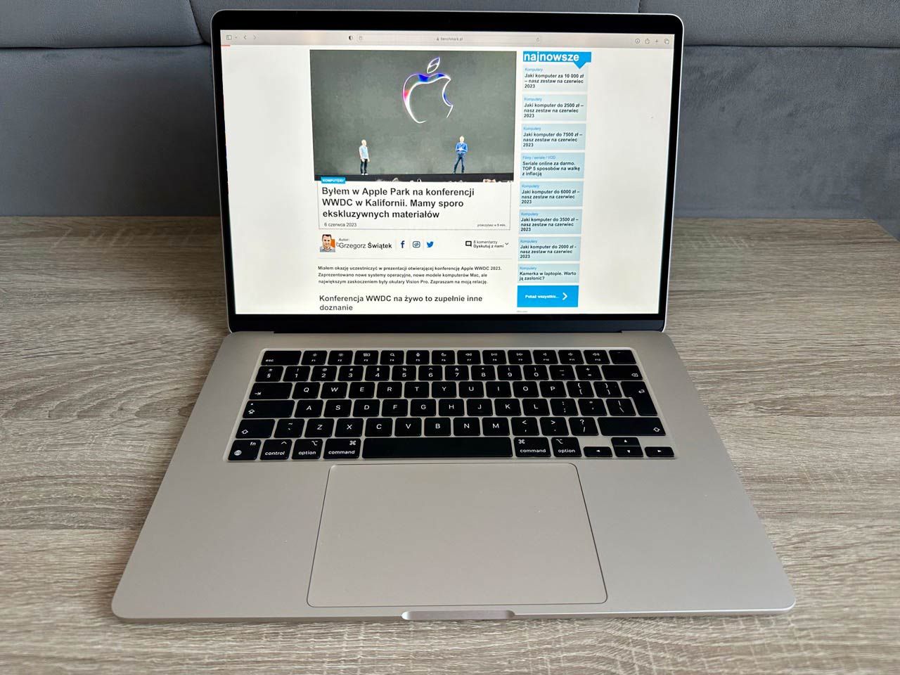 MacBook Air 15 cali