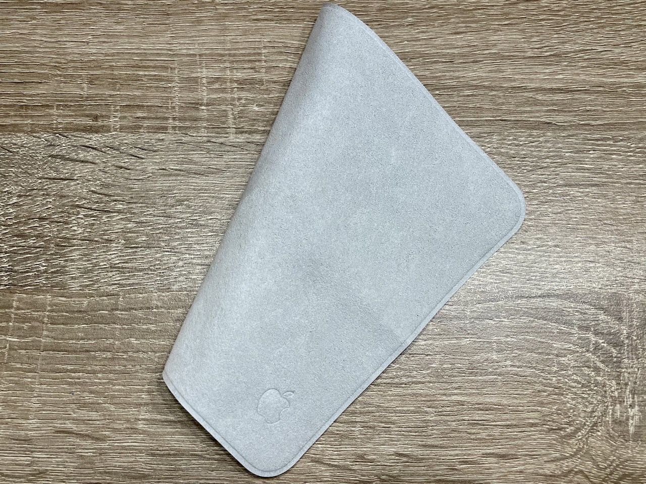 ściereczka Apple złożona