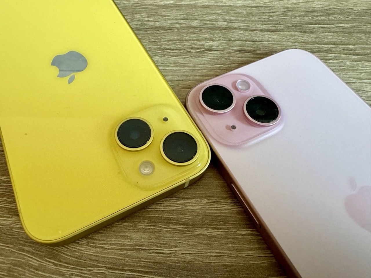 iPhone 14 i iPhone 15 aparat