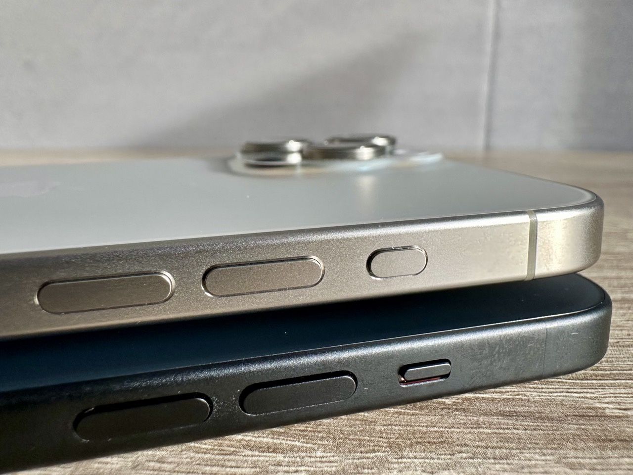 iPhone 15 Pro Max przycisk czynności