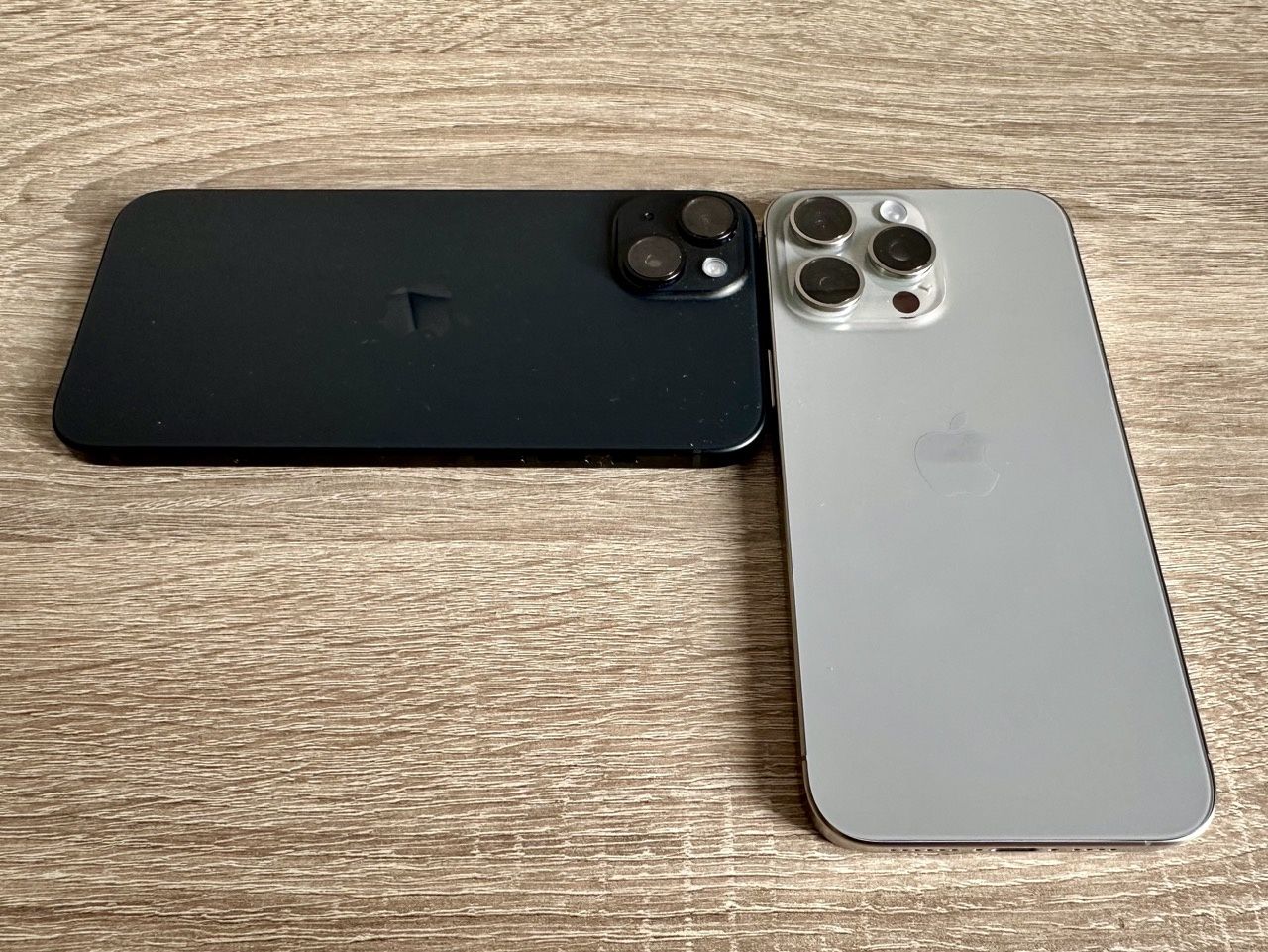 iPhone 15 aparaty
