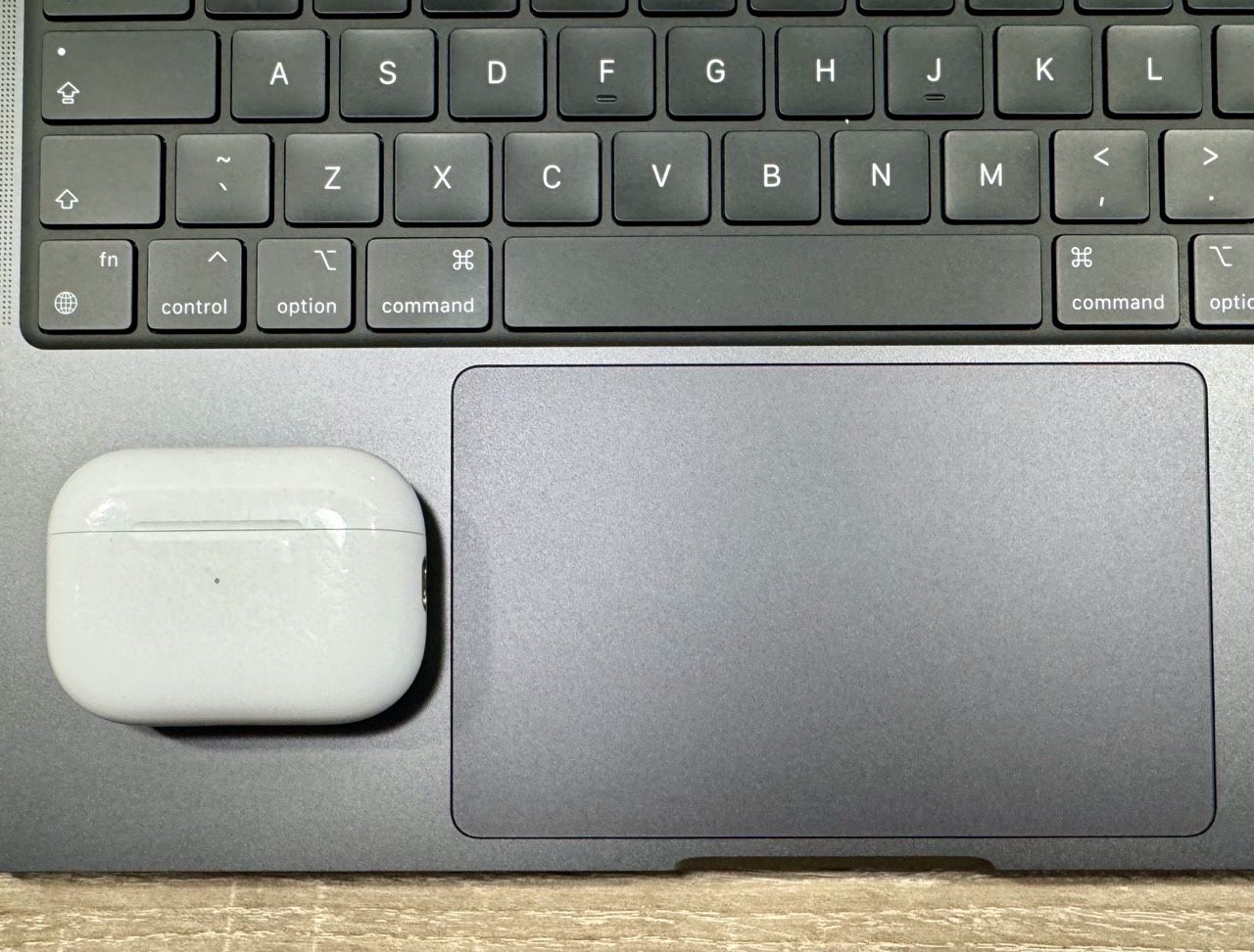 MacBook Pro m3 max gładzik