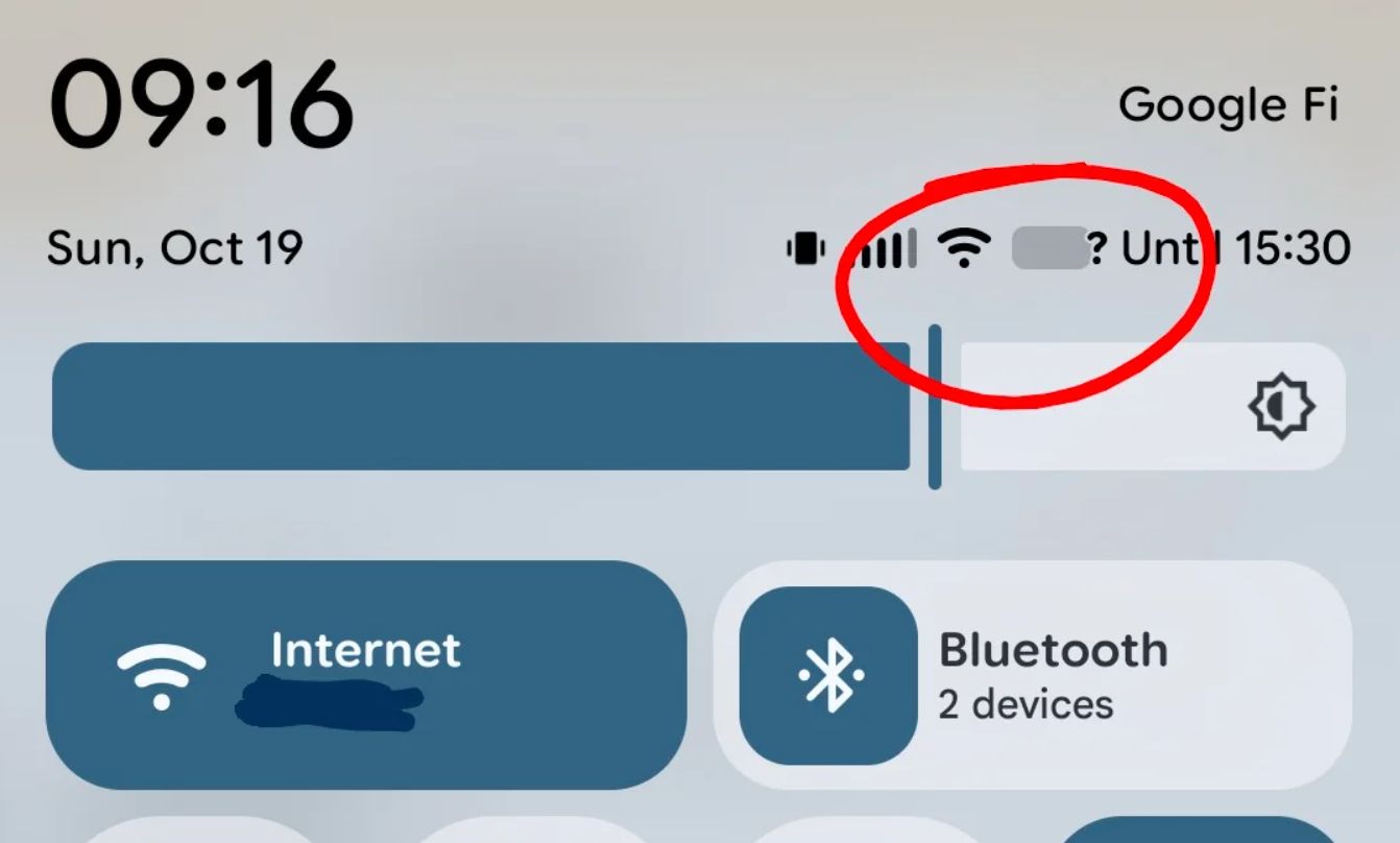 Ikona znaku zapytania przy baterii (Fot. Reddit)