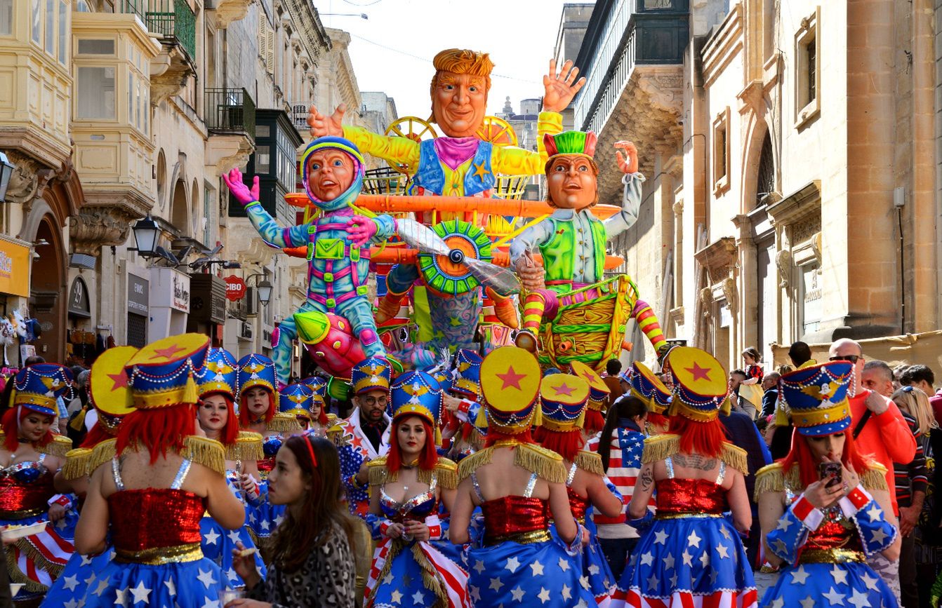 Dancing,In,International,Carnival,Of,Malta,(maltese,Carnival),,Malta,Island,
dancing,beauty,happy,float,scene,theatre,beautiful,theater,inter