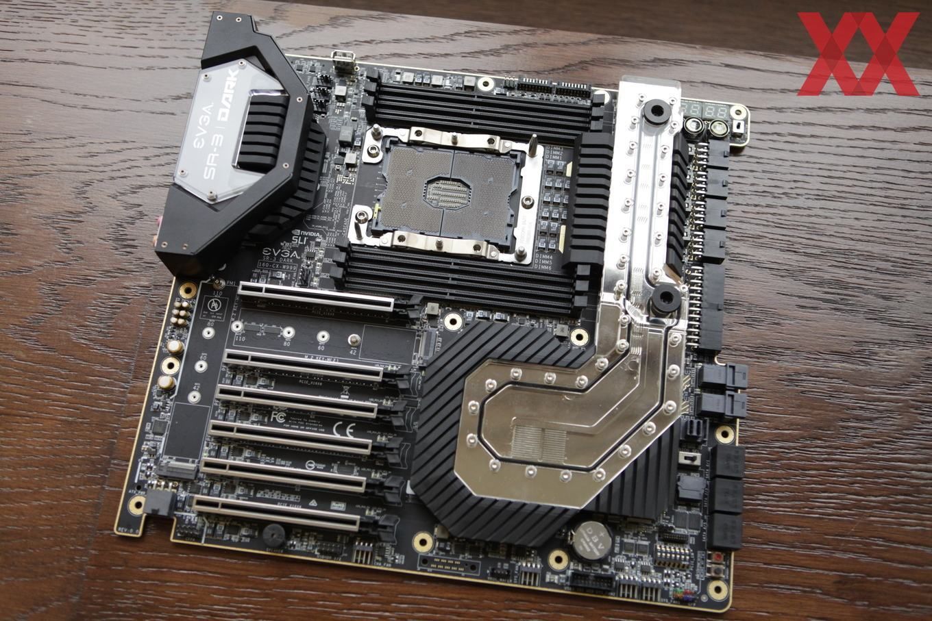 EVGA SR-3 DARK