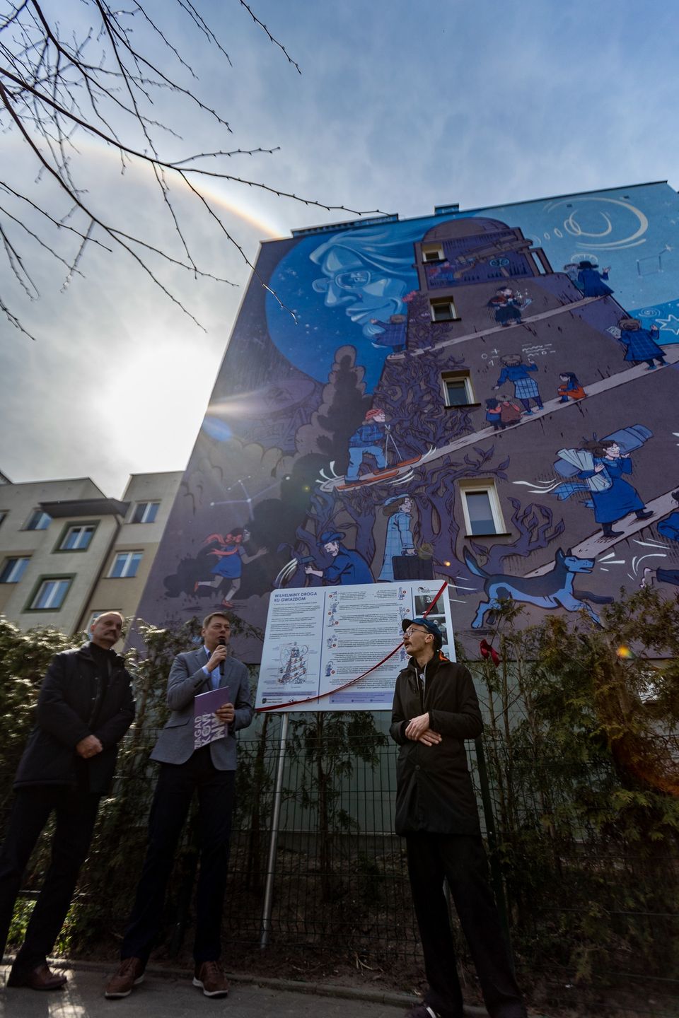 Kosmiczny mural w Toruniu