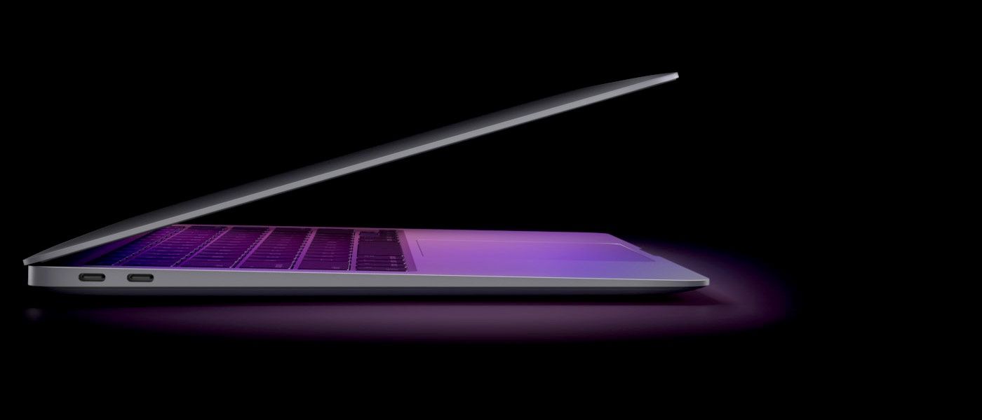 MacBook Air na czarnym tle
