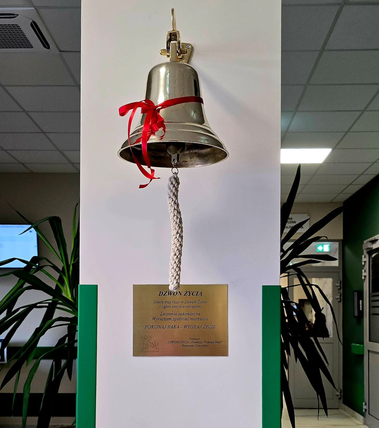 Dzwon życia bije
