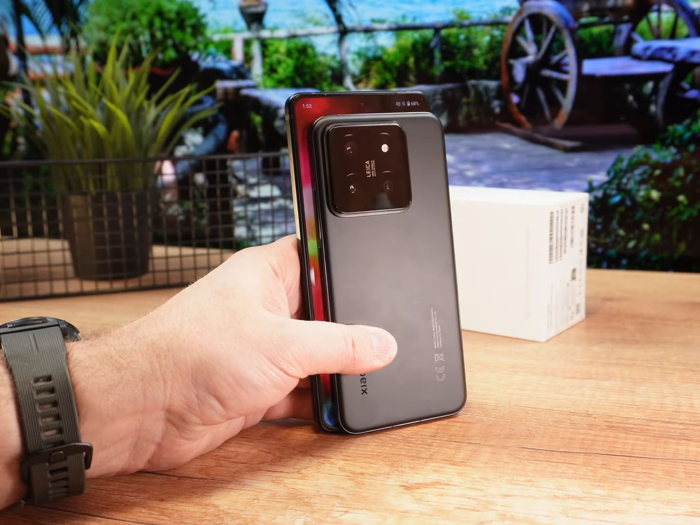 Xiaomi 14 - porównanie rozmiaru