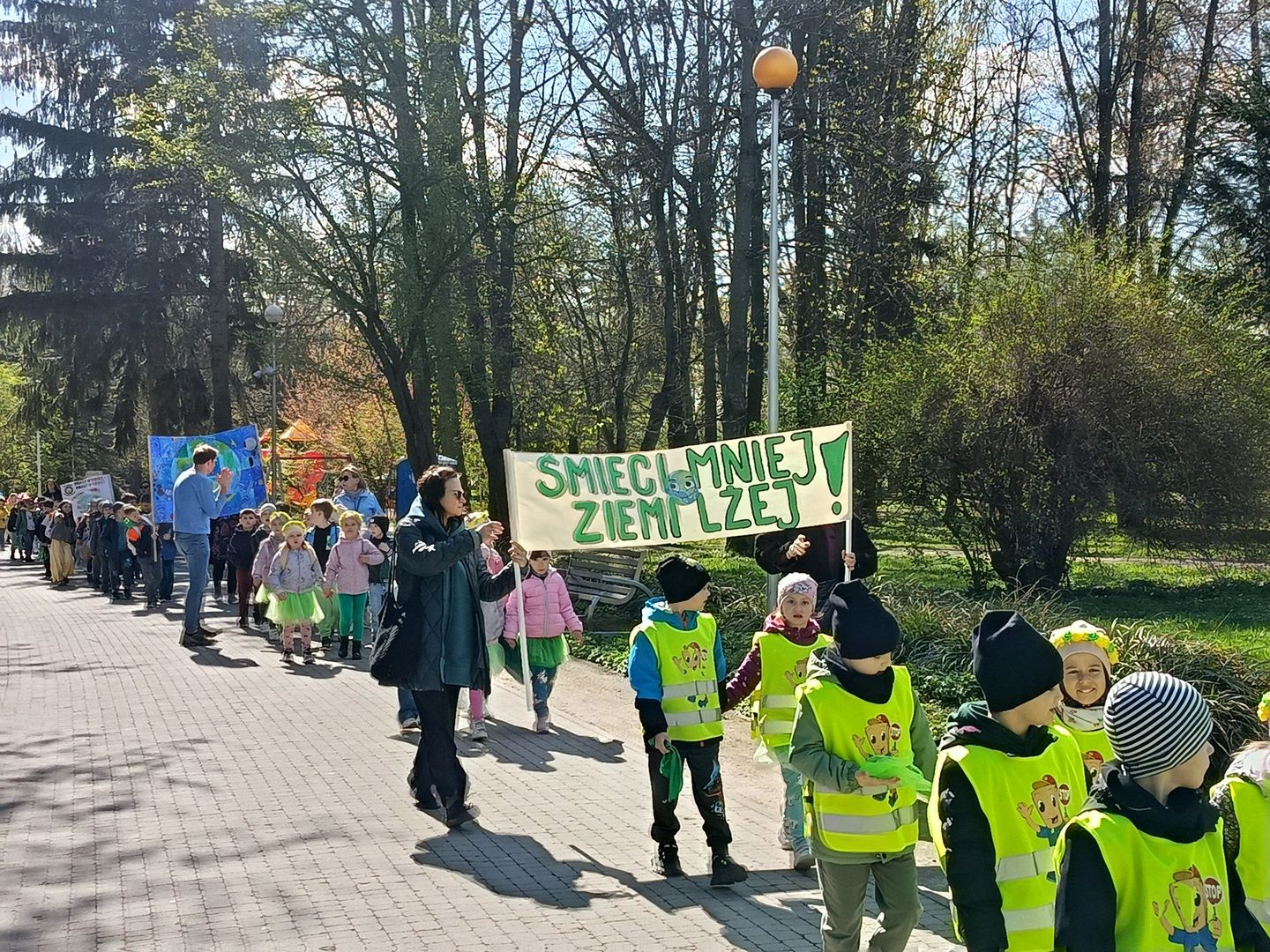 Ostrowiecka Ekobrygada wysiała miejską łąkę