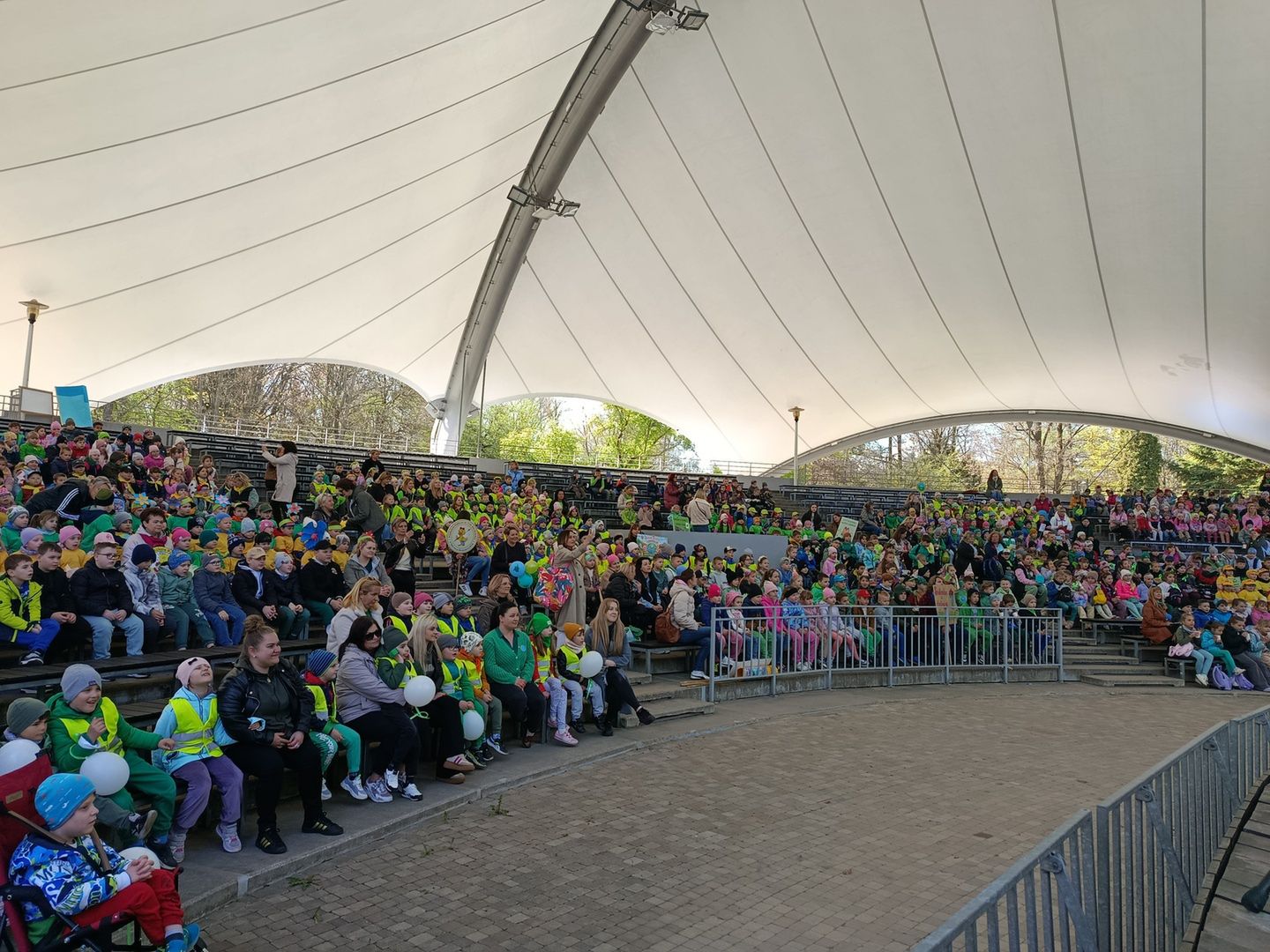 Ostrowiecka Ekobrygada wysiała miejską łąkę