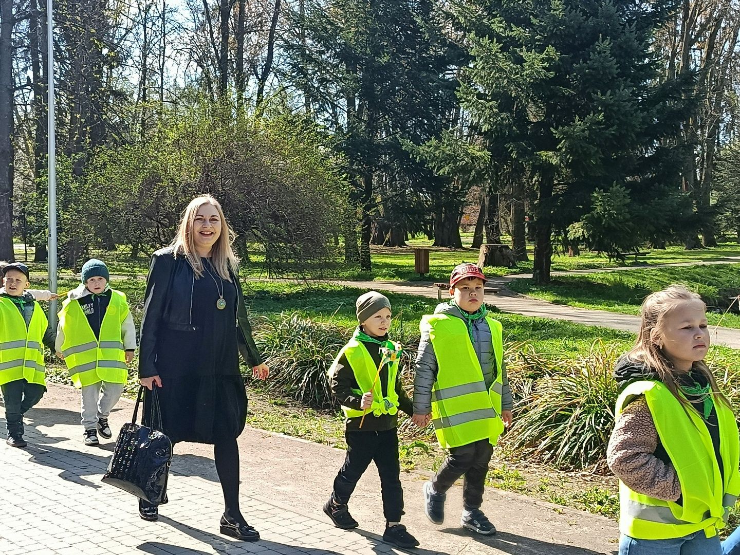 Ostrowiecka Ekobrygada wysiała miejską łąkę