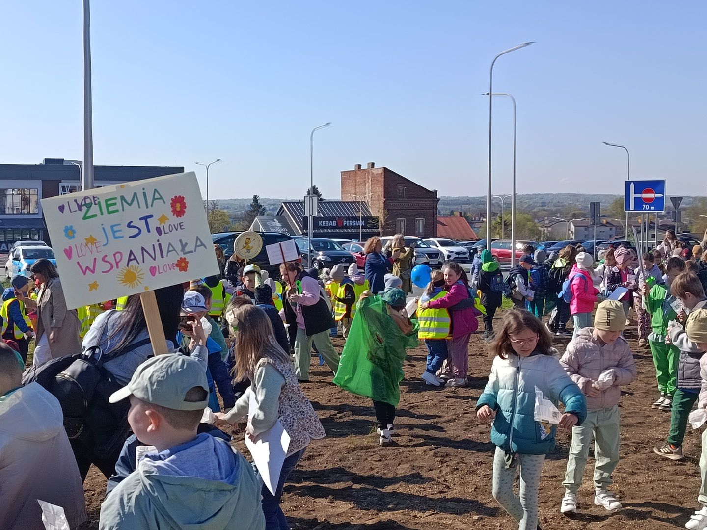 Ostrowiecka Ekobrygada wysiała miejską łąkę