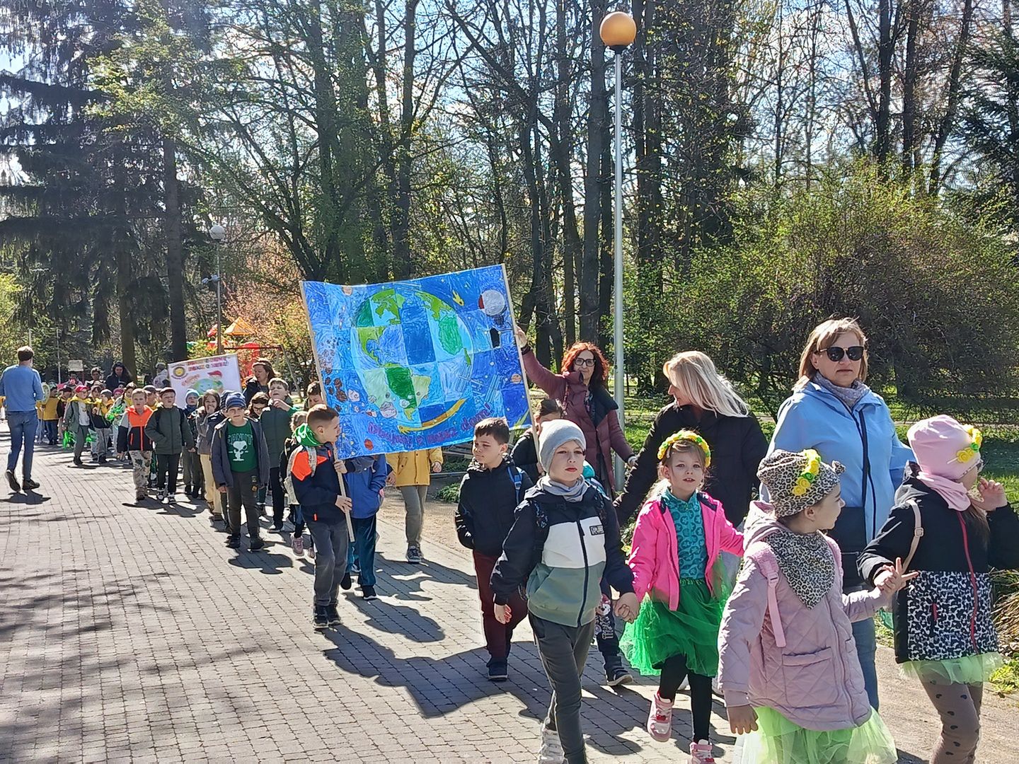 Ostrowiecka Ekobrygada wysiała miejską łąkę