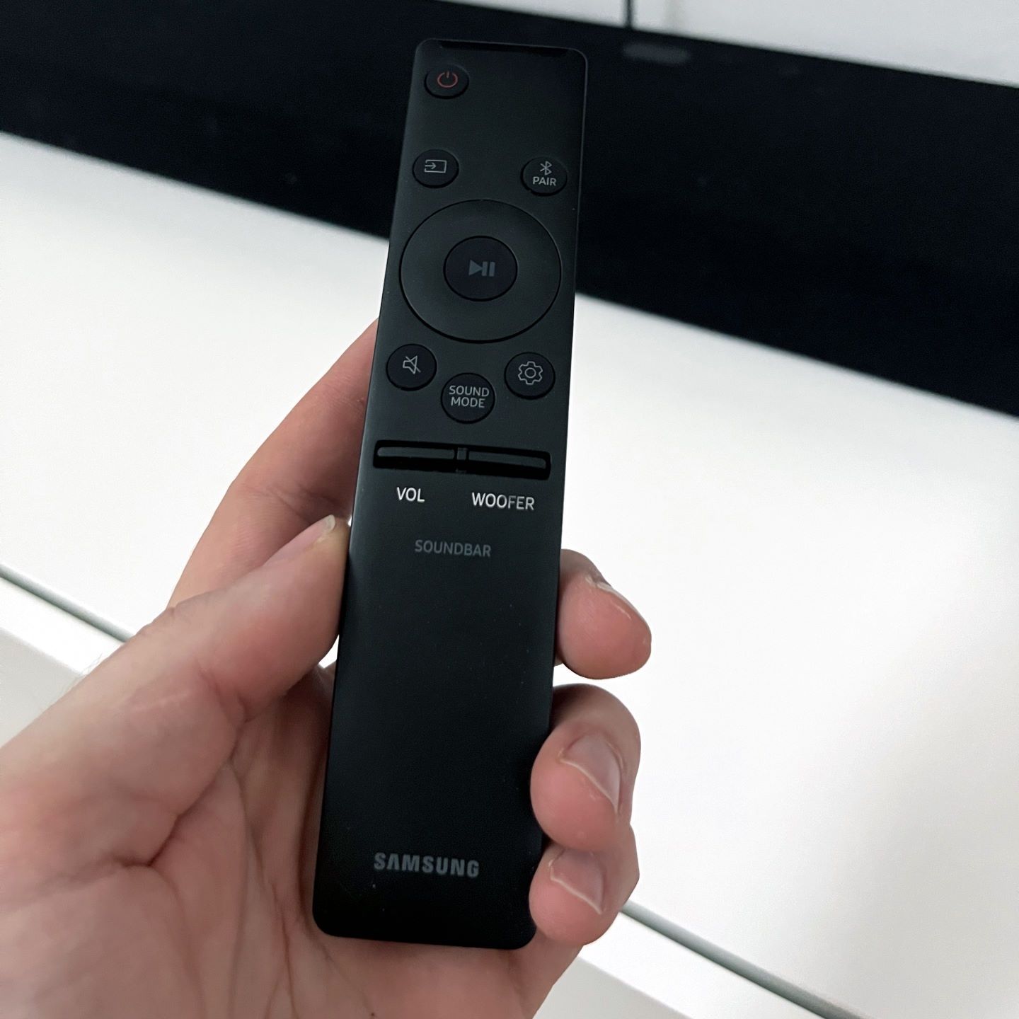 Samsung Q950A - pilot