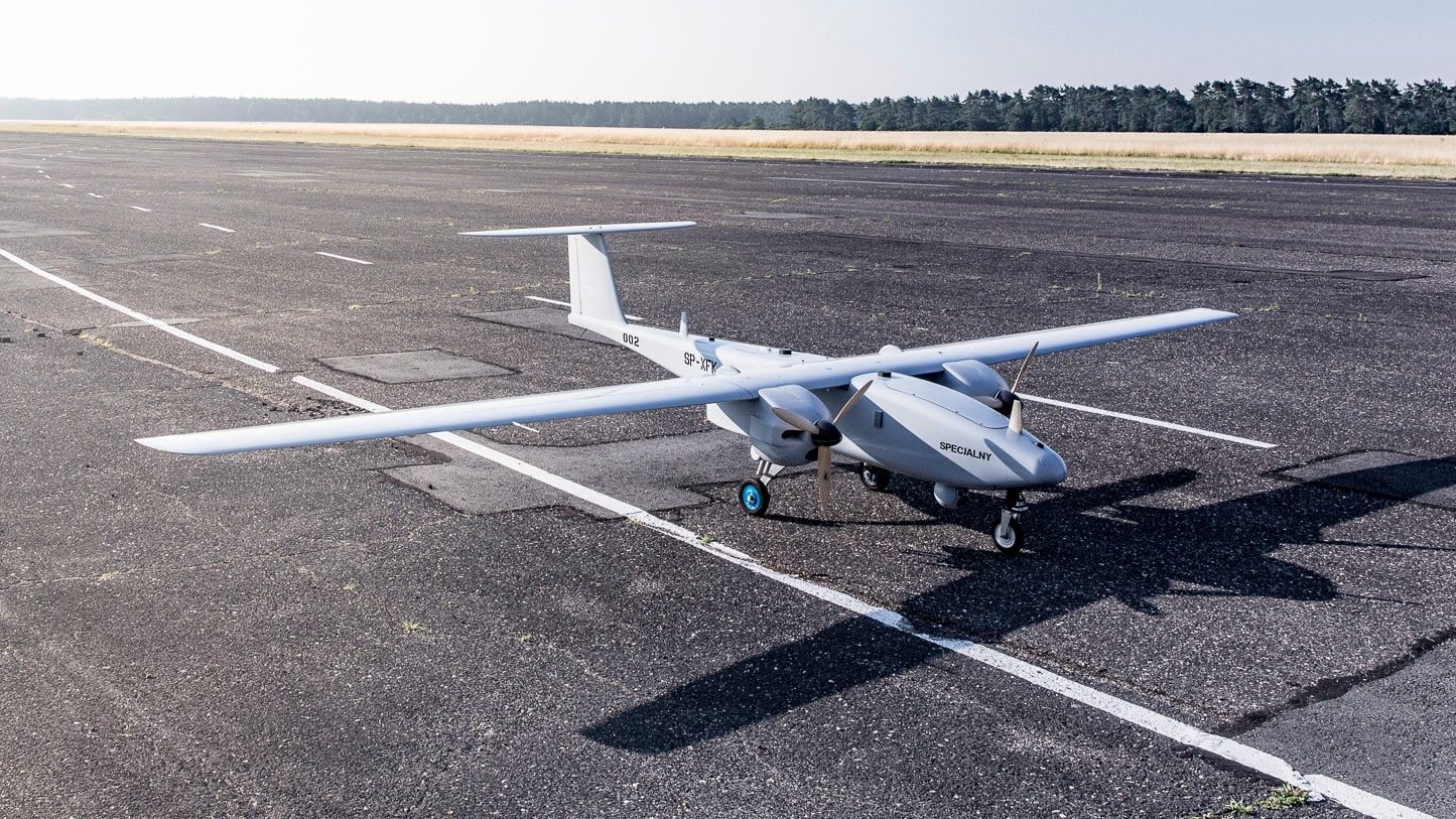 dron FT5