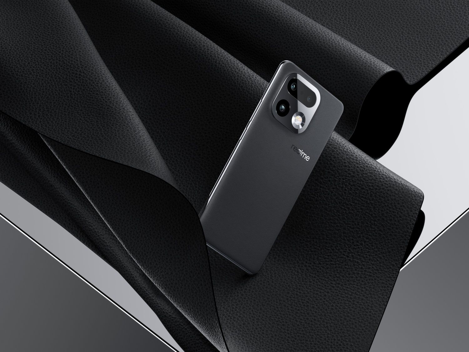 realme 16 Pro+ oferuje aparat przybliżający