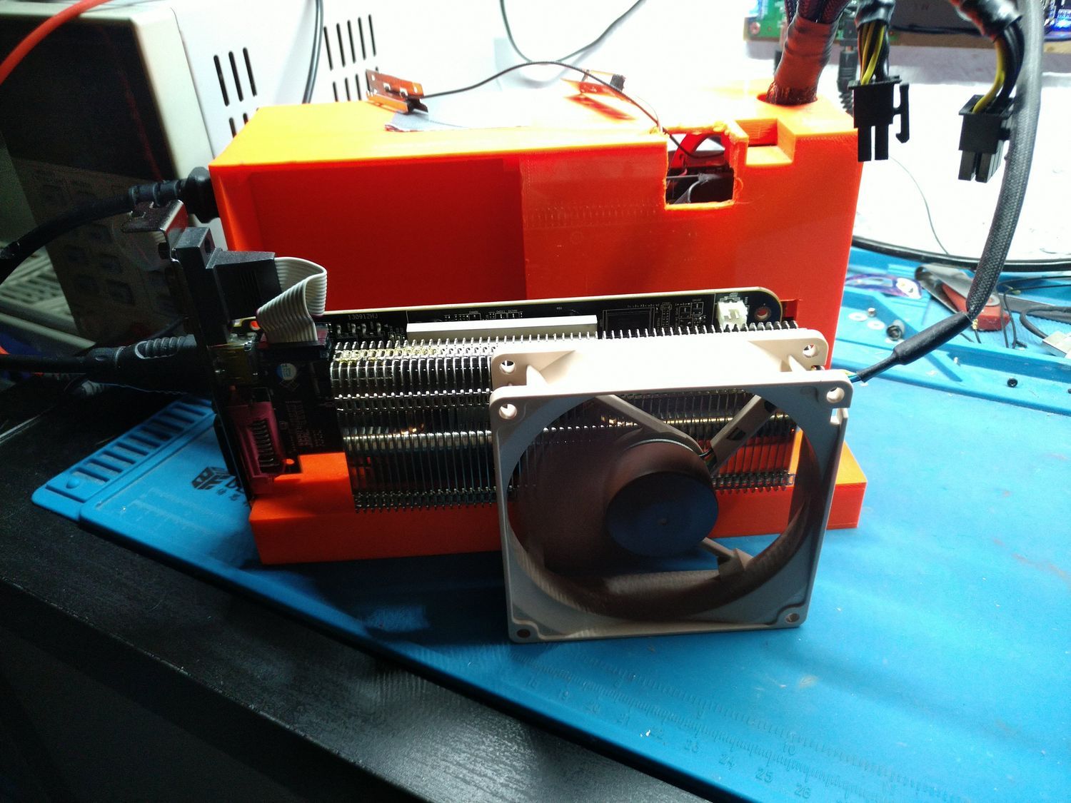 Radeon R7 240