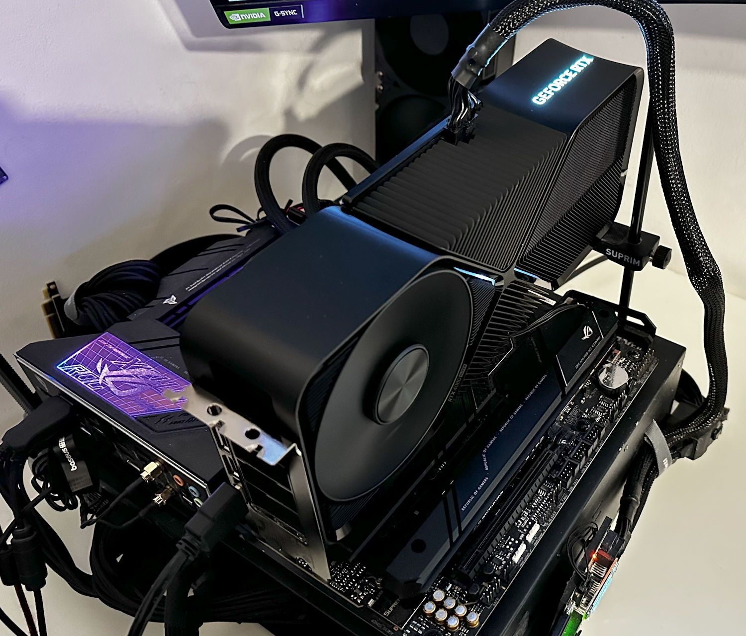 NVIDIA GeForce RTX 4080 Super Founders Edition - RGB