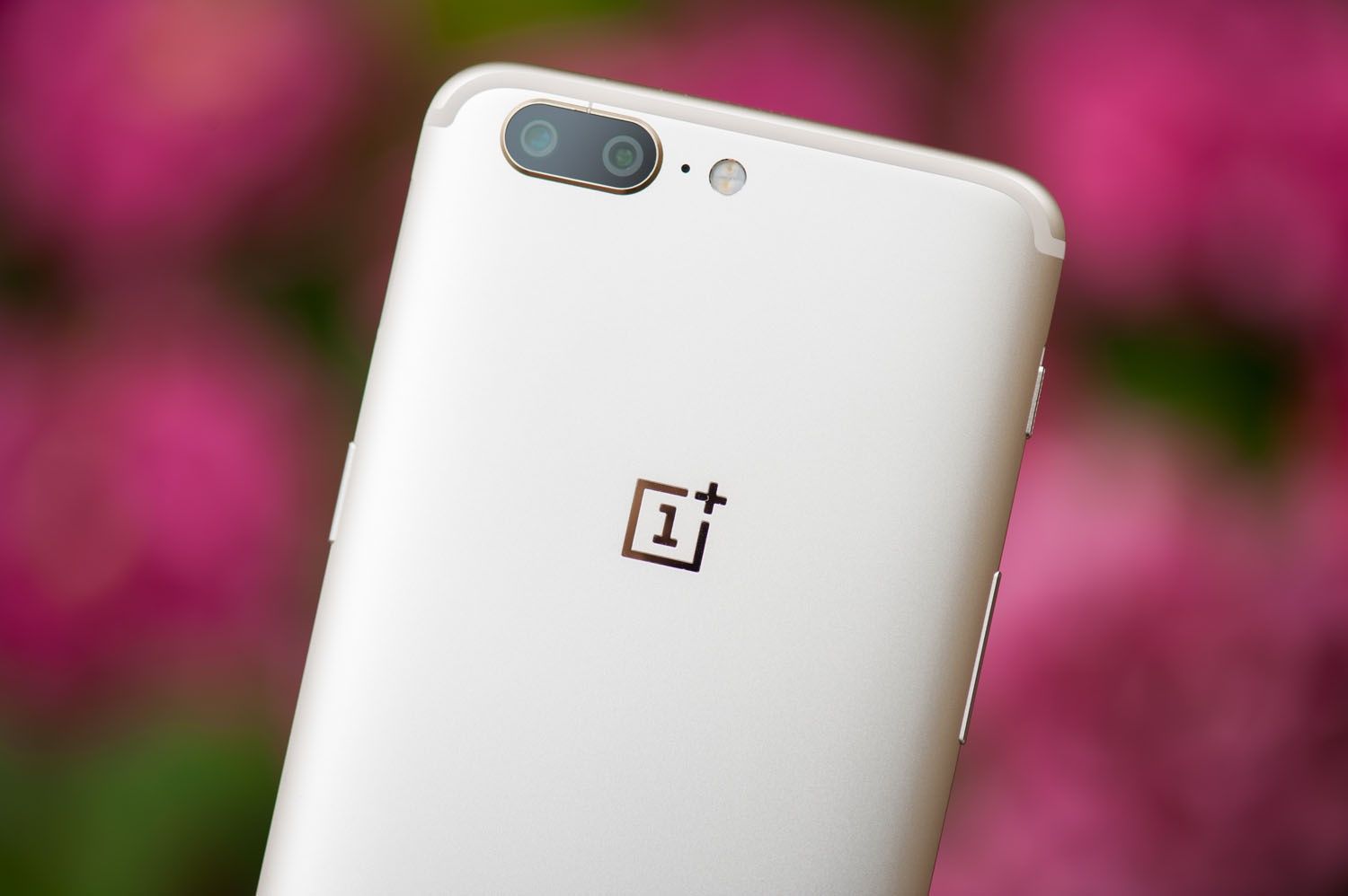 OnePlus 5 Soft Gold - złoty