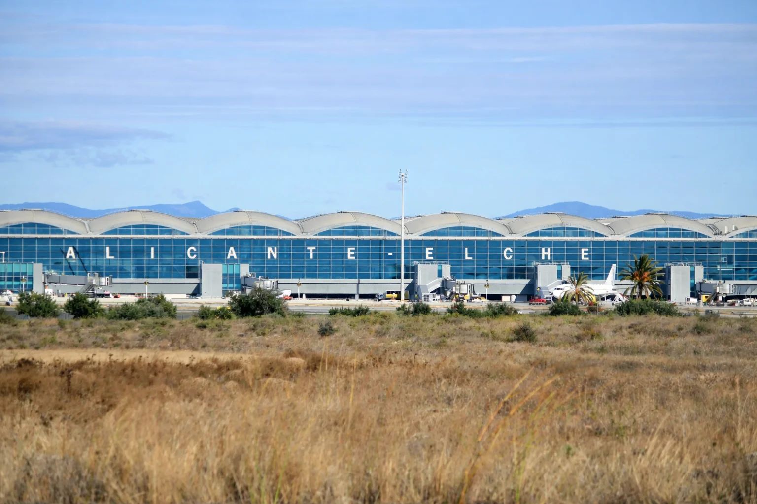 Tramwaj z Torrevieja do Alicante i na lotnisko 