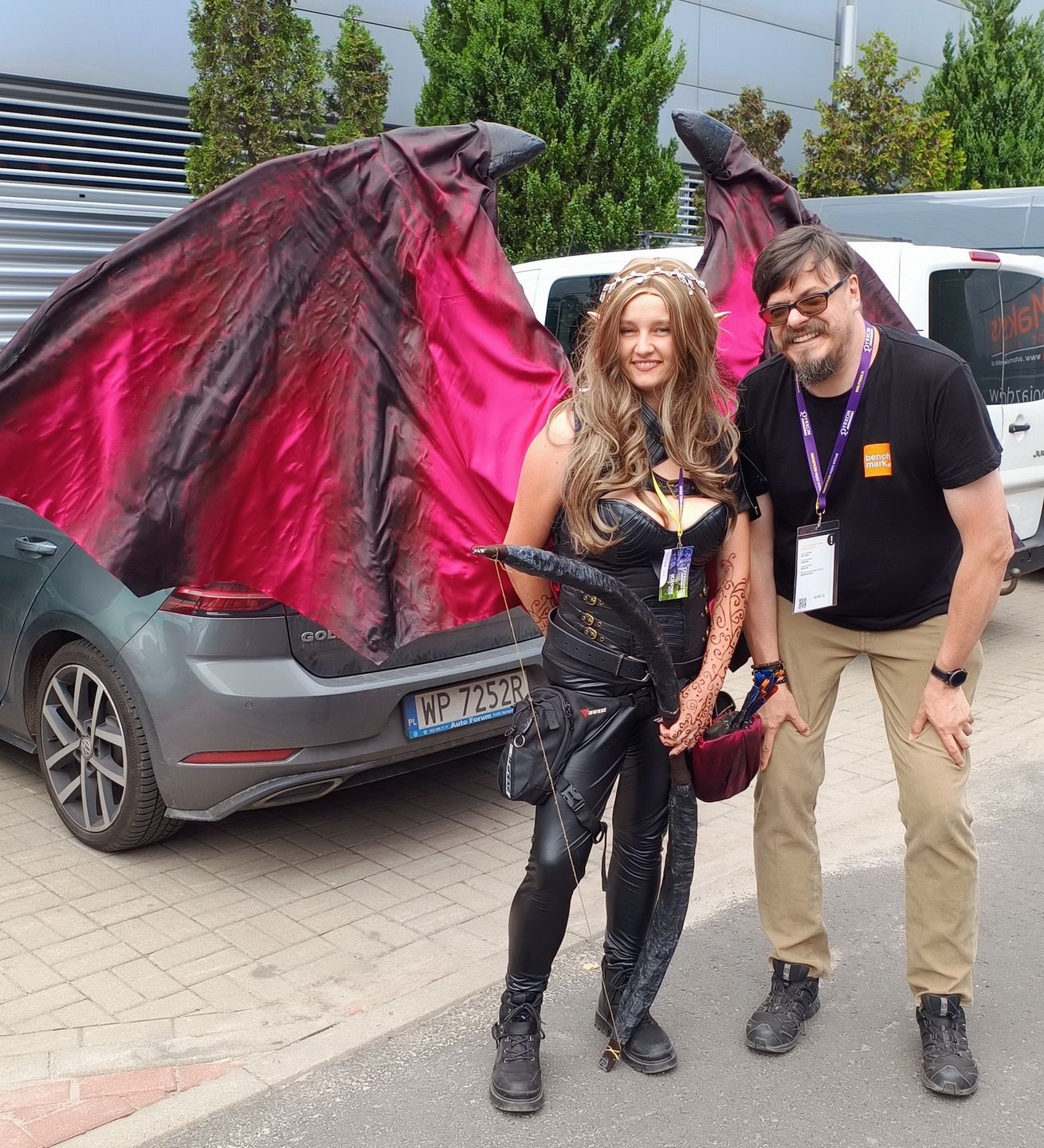 Pyrkon 2023 - skrzydlata cosplayerka