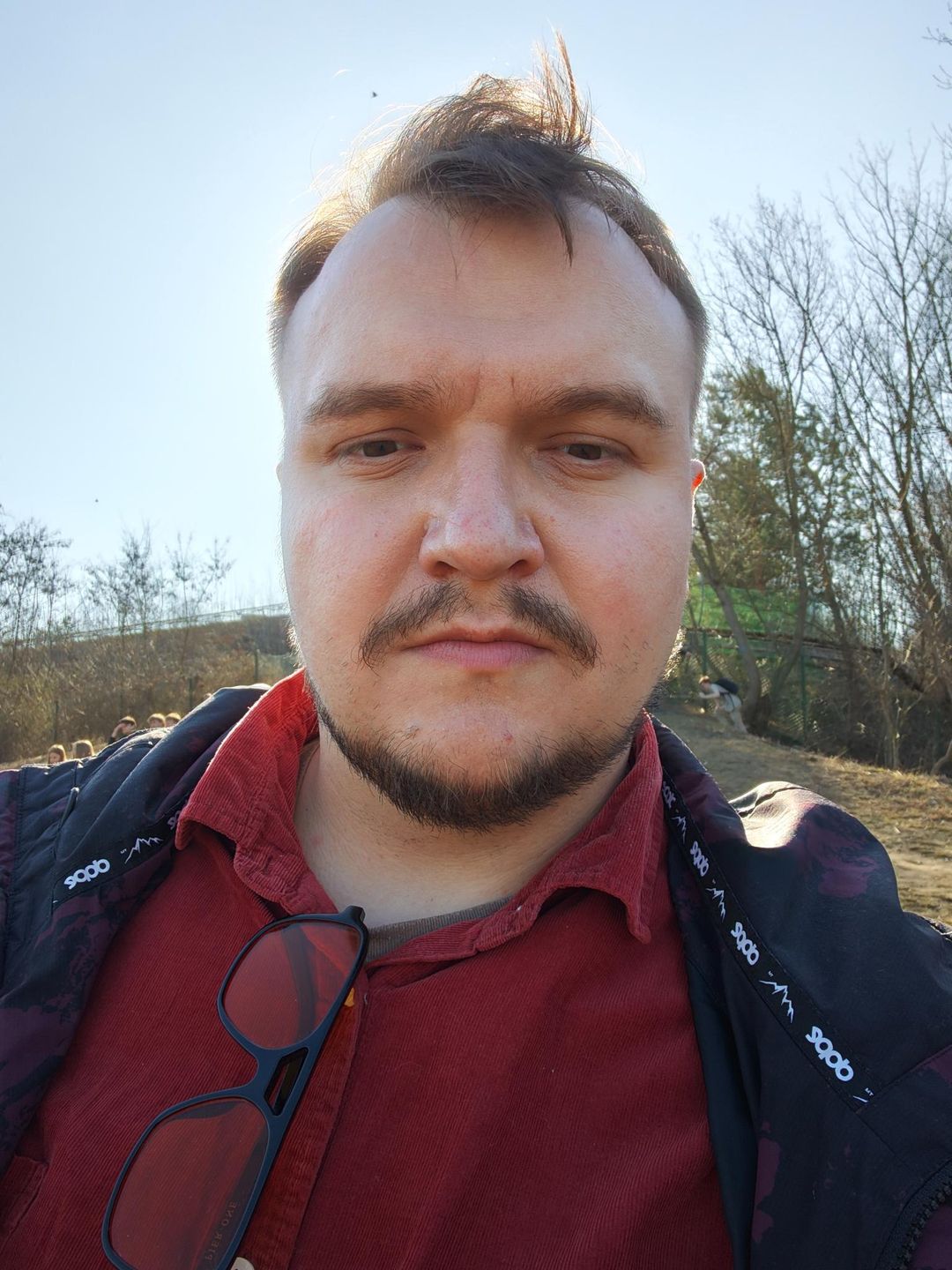Zdjęcia z przedniego aparatu Xiaomi 17 Ultra