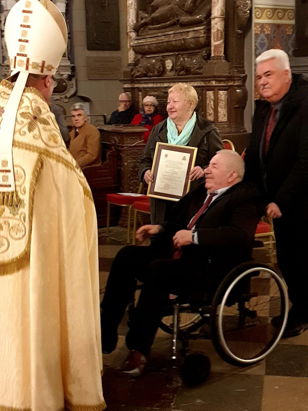 Biskup Płocki wręczył medale