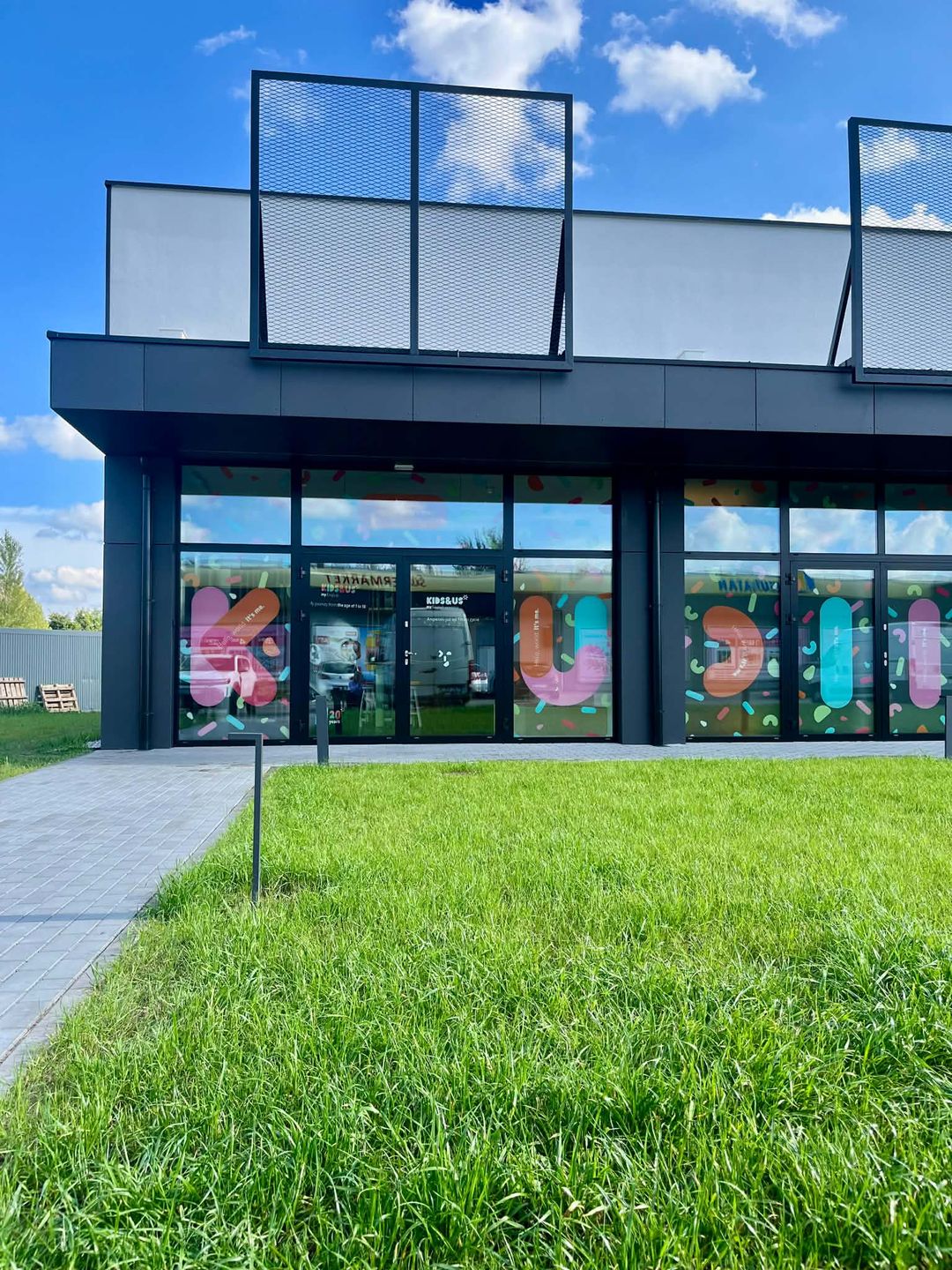 Szkoła językowa Kids and Us