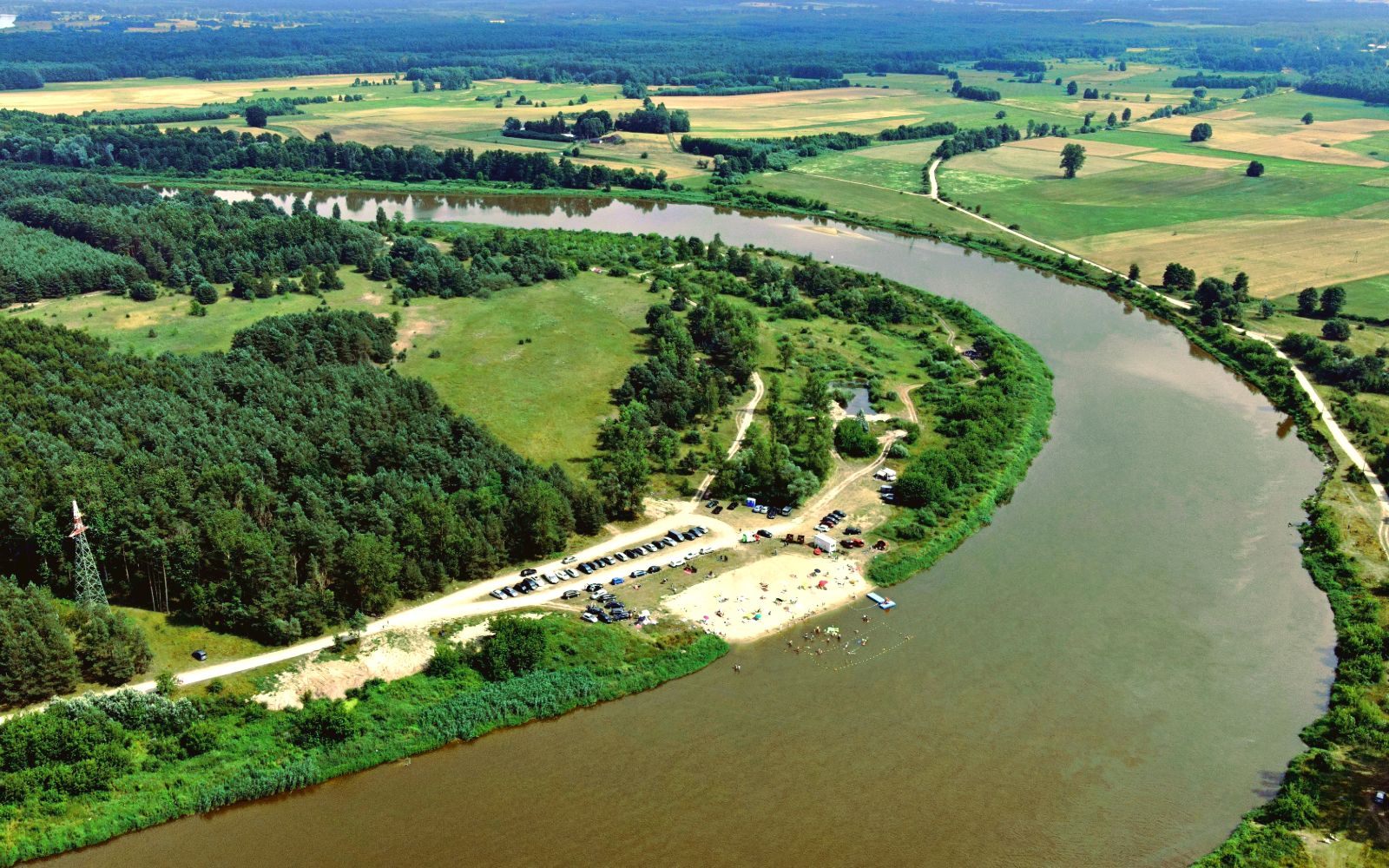 Plaża nad Bugiem w Drohiczynie na Podlasiu.