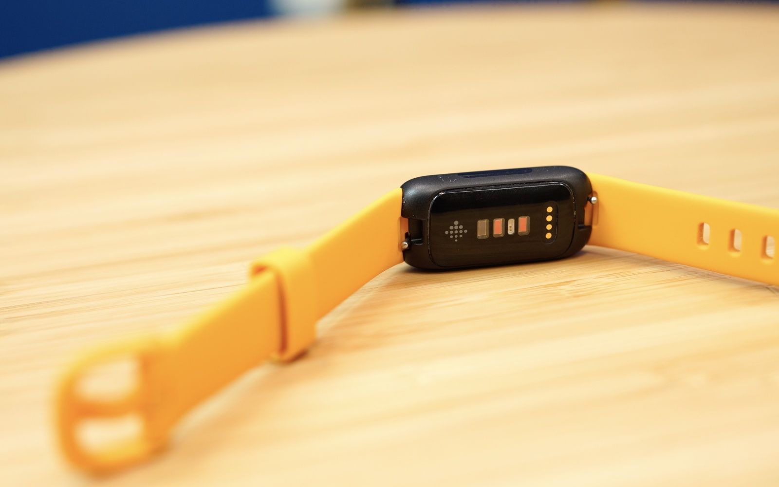 Fitbit Inspire 3 czujniki