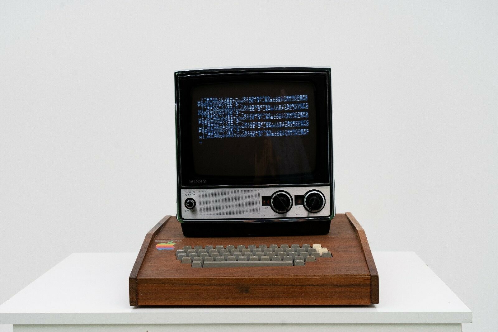 Apple 1 - zdjęcie z aukcji na eBay