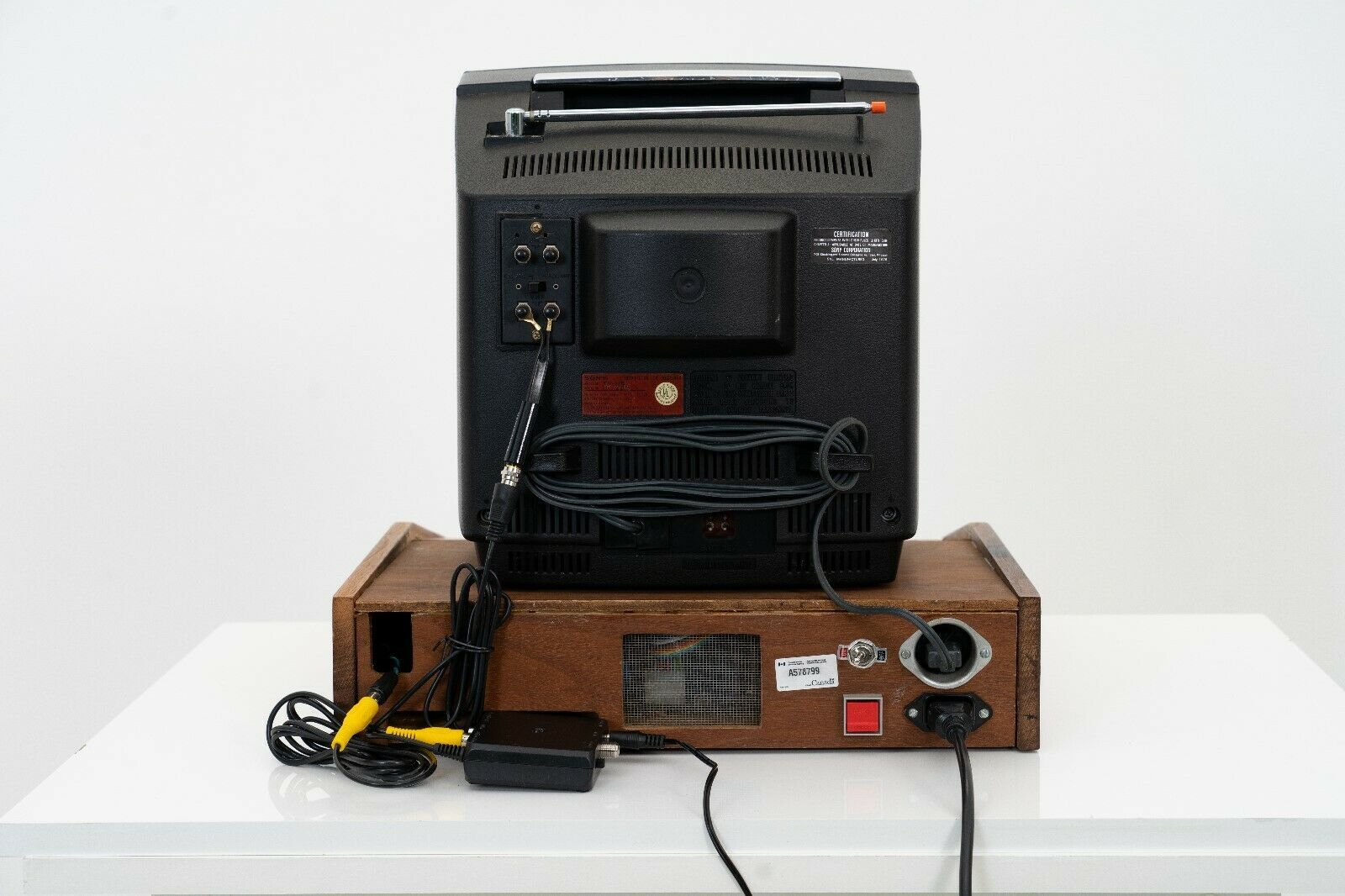 Apple 1 - zdjęcie z aukcji eBay (tył)