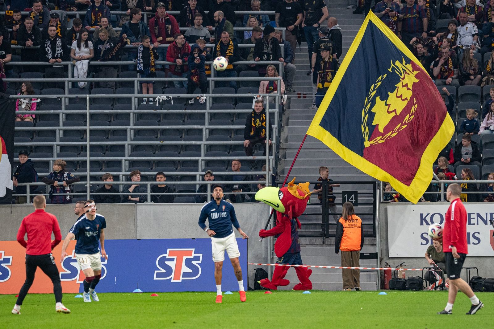 Lech Poznań wygrał w Szczecinie mimo wielkich problemów kadrowyc