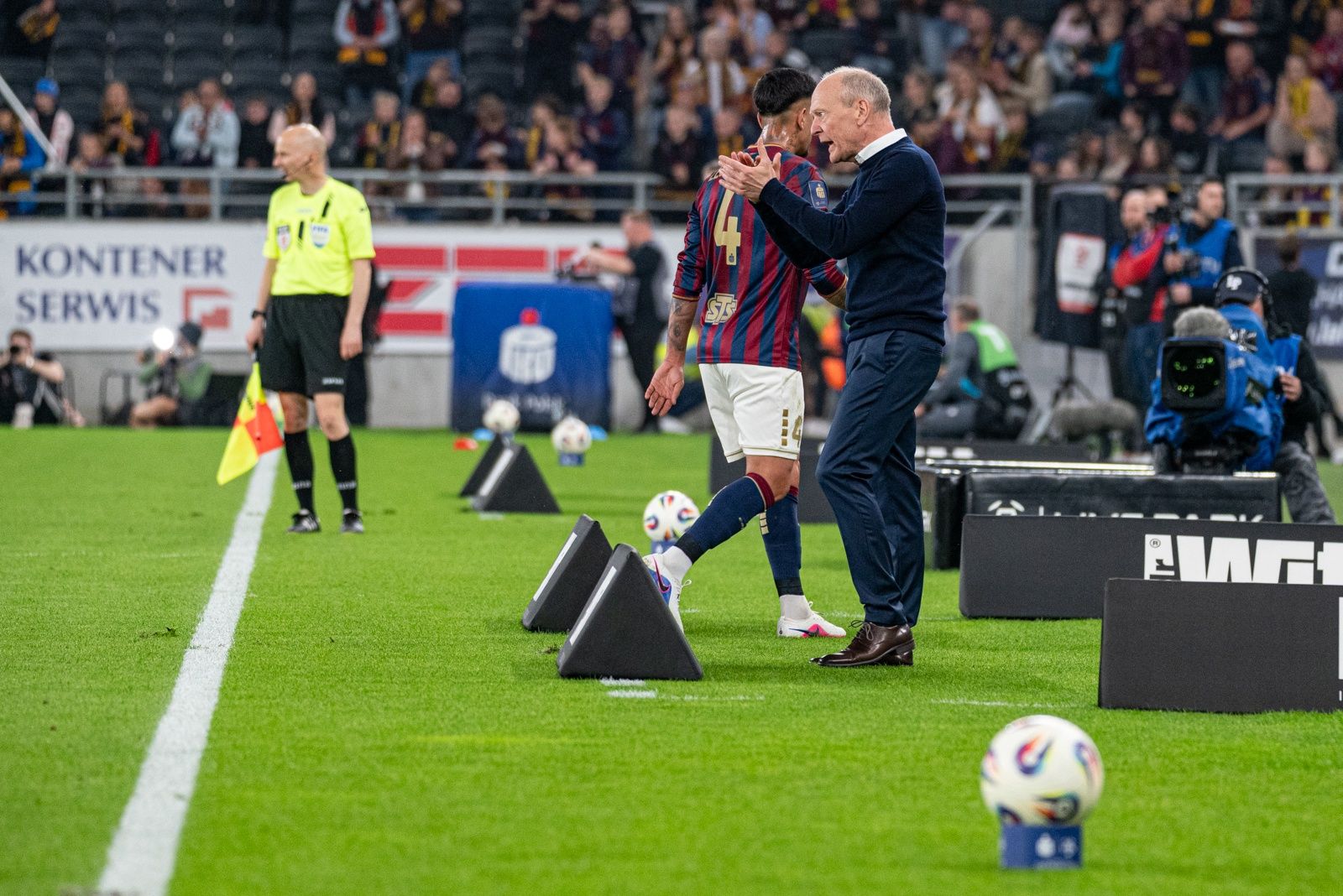 Lech Poznań wygrał w Szczecinie mimo wielkich problemów kadrowyc